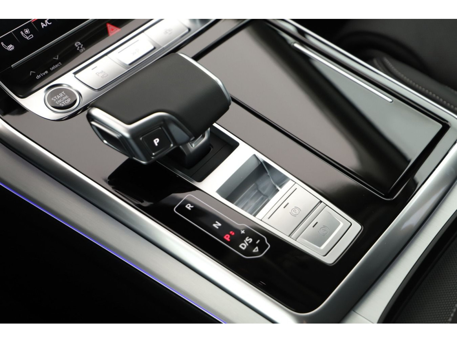 Audi - Q7_15 Audi - Q7_15