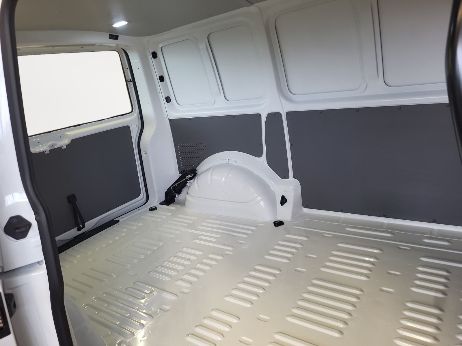 Volkswagen - T6.1 Transporter_14