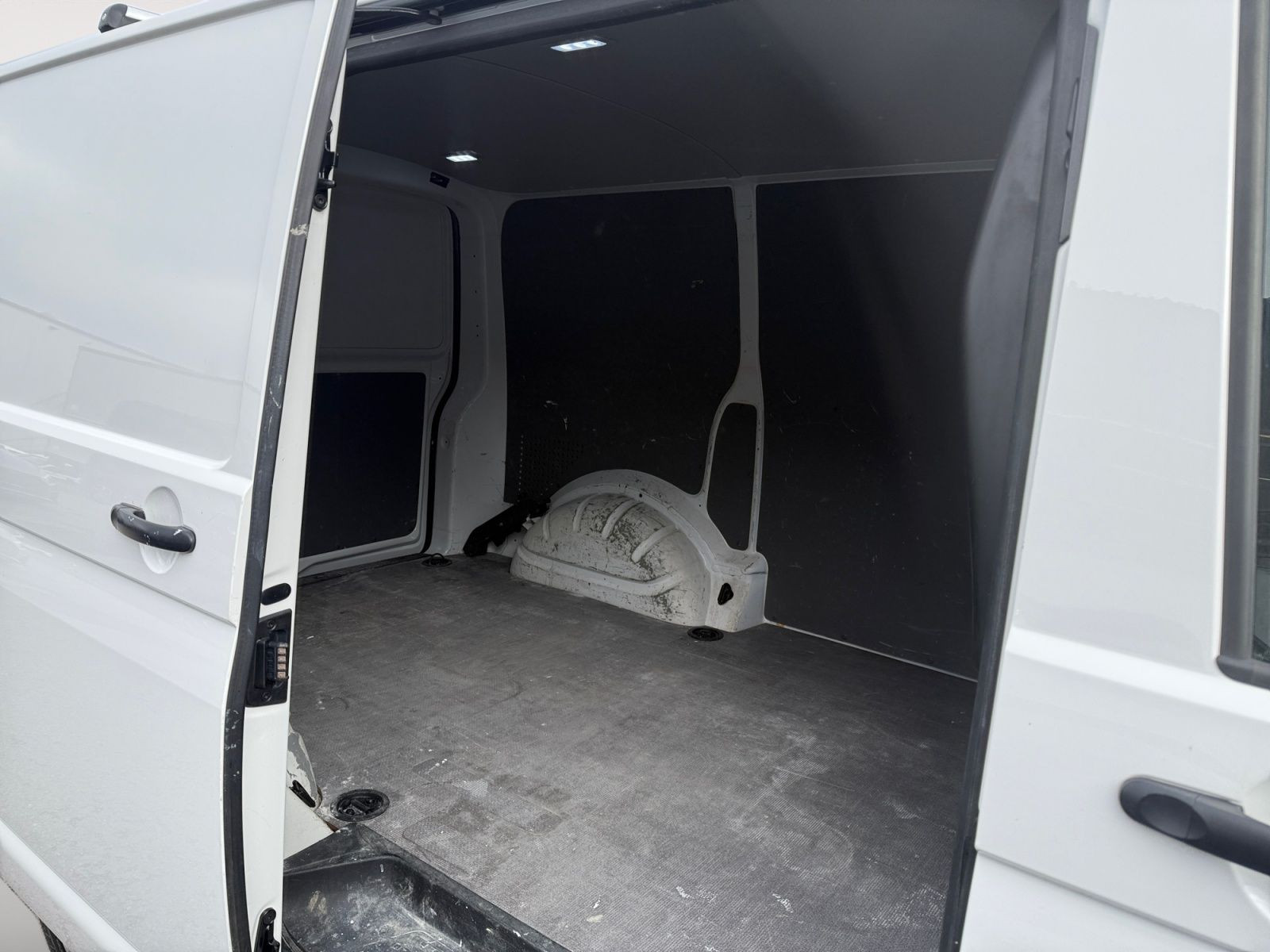 Volkswagen - T6.1 Transporter_14