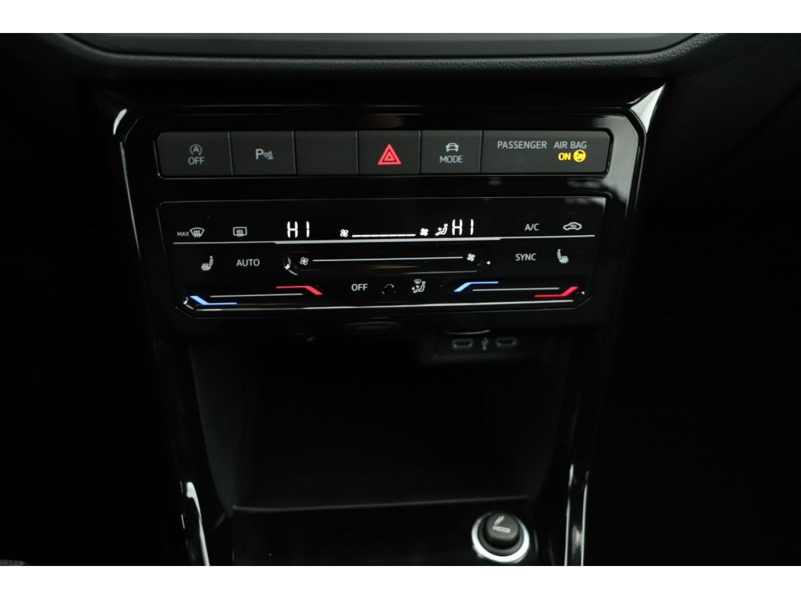 Volkswagen - T-Cross_11