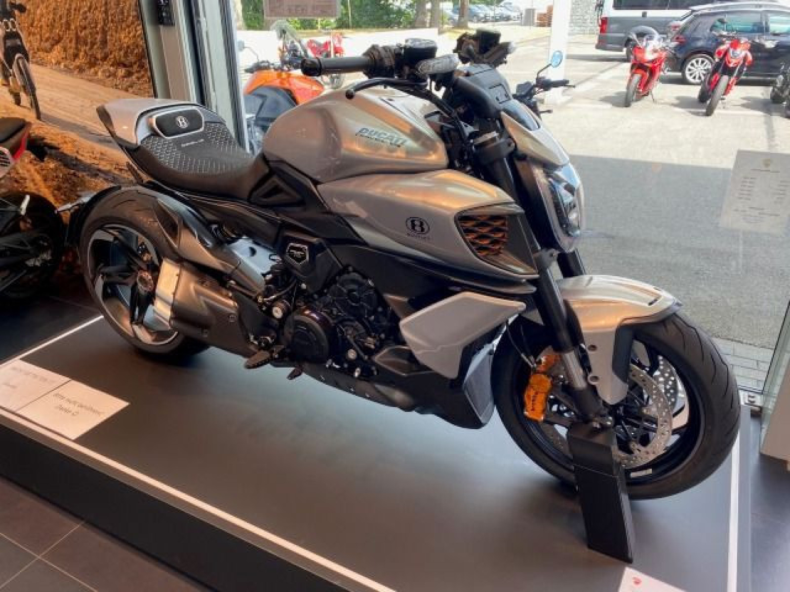 Ducati - Diavel V4_2 Ducati - Diavel V4_2