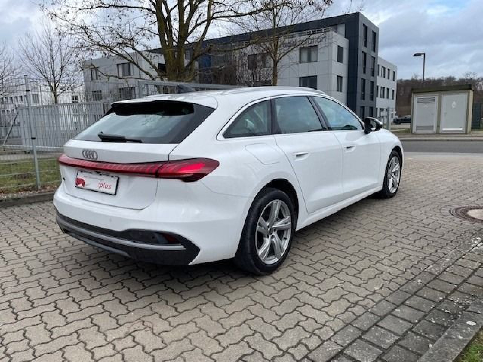 diagonalansicht-hinten-aussen