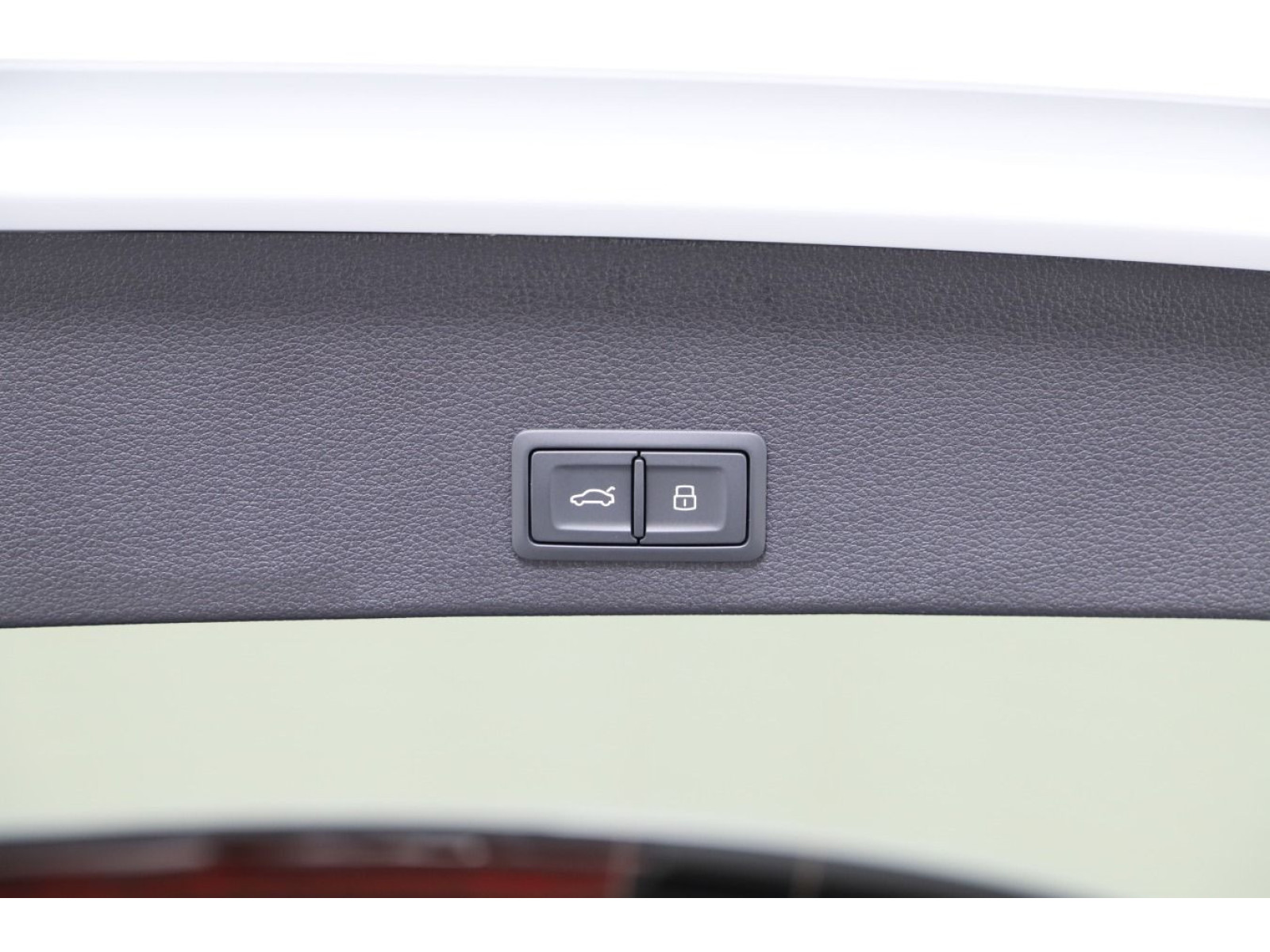 Audi - Q2_15 Audi - Q2_15