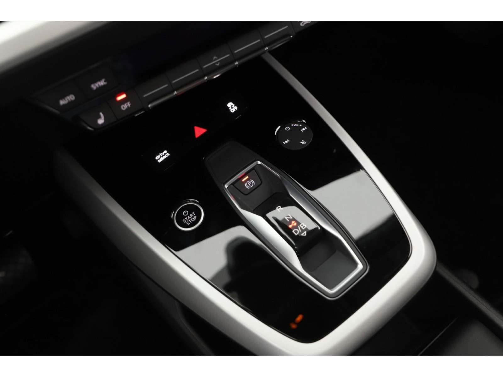 Audi - Q4 e-tron_11