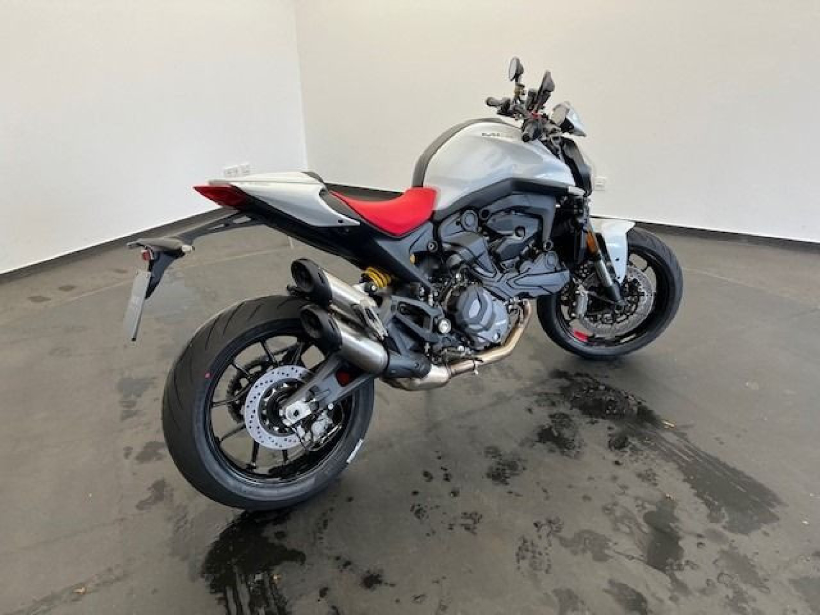 Ducati - Monster +_3 Ducati - Monster +_3