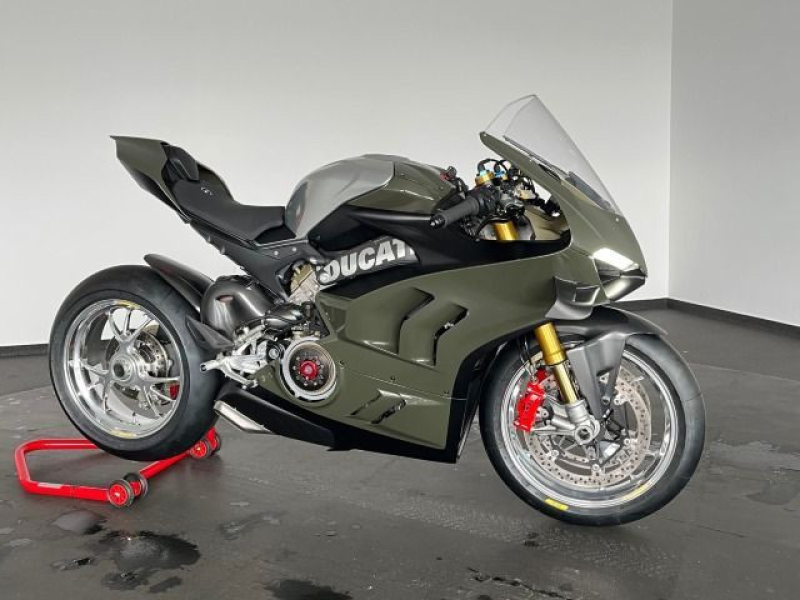 Ducati - Panigale V4 S_11