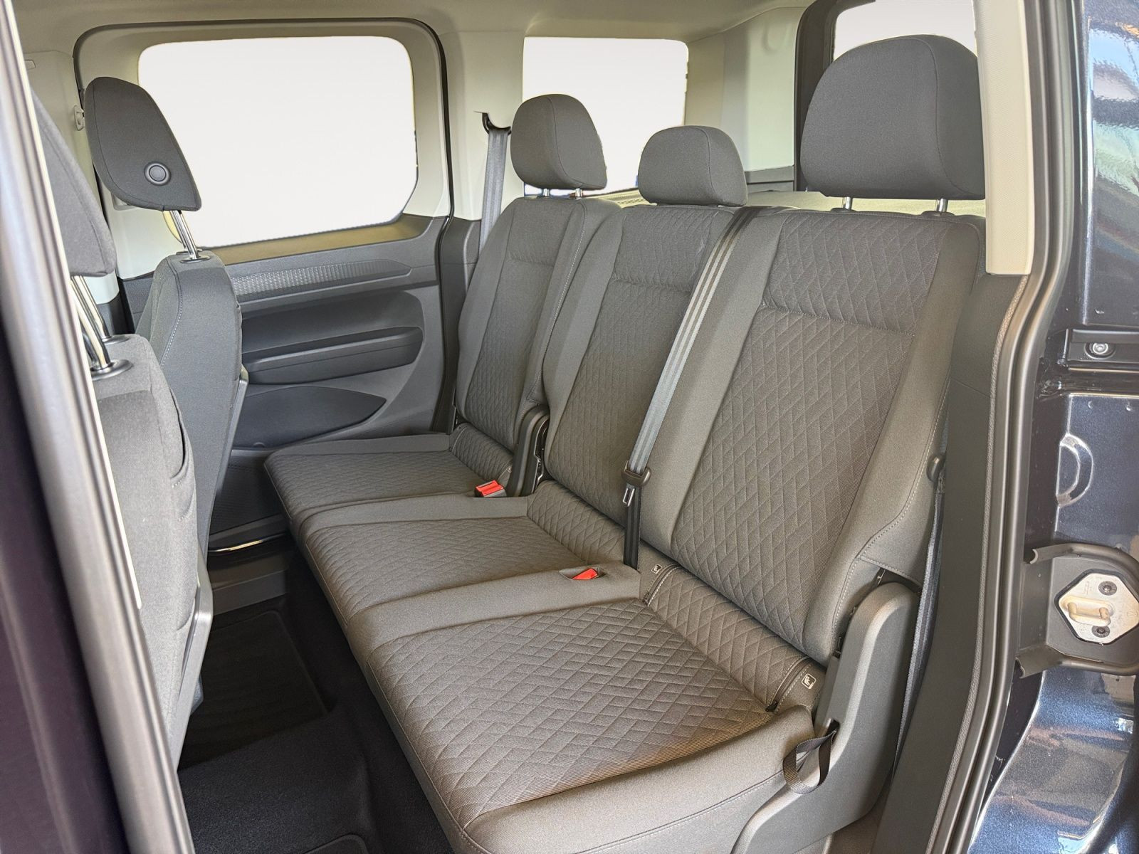 Volkswagen - Caddy_14