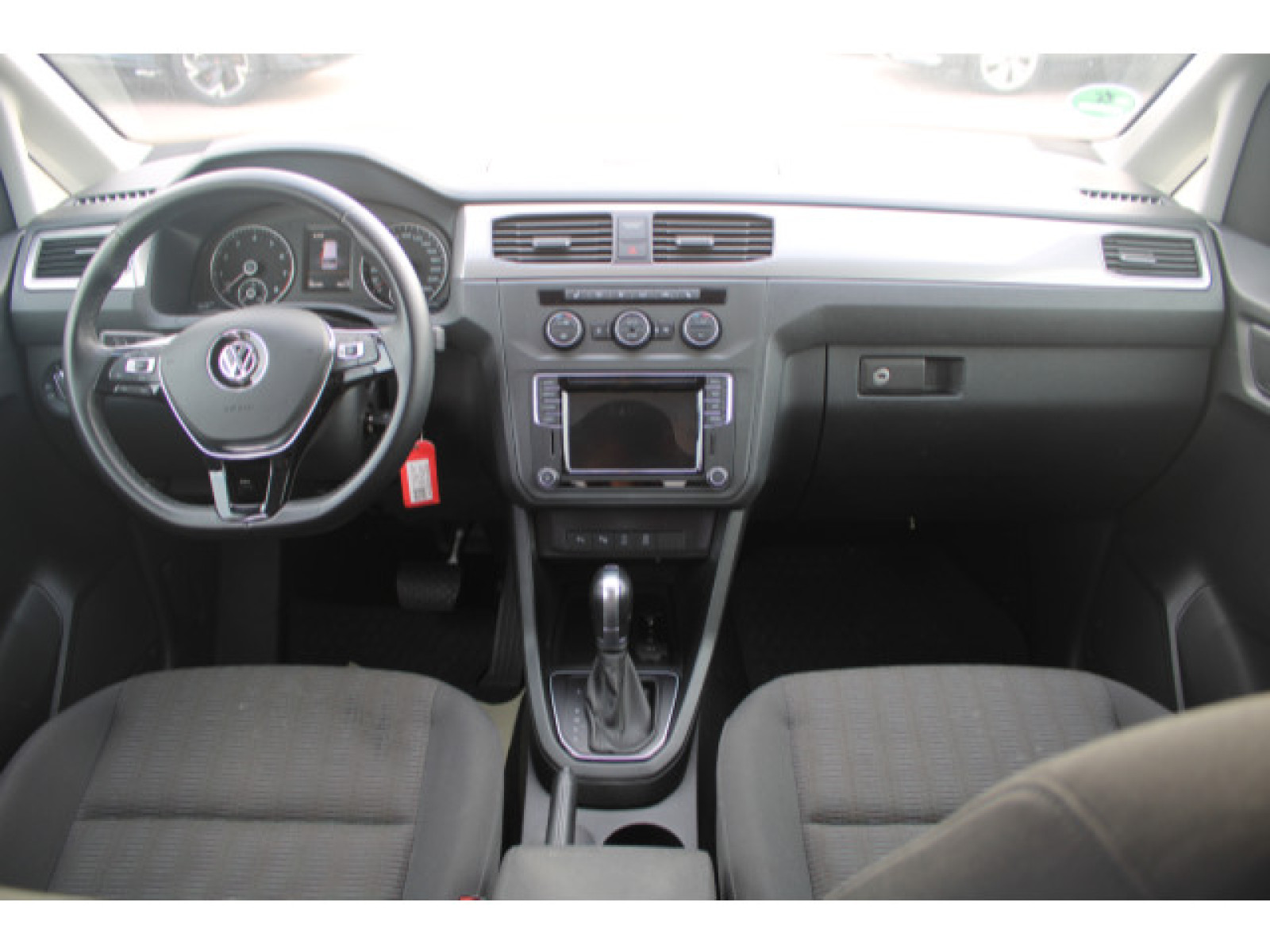 Volkswagen - Caddy_4
