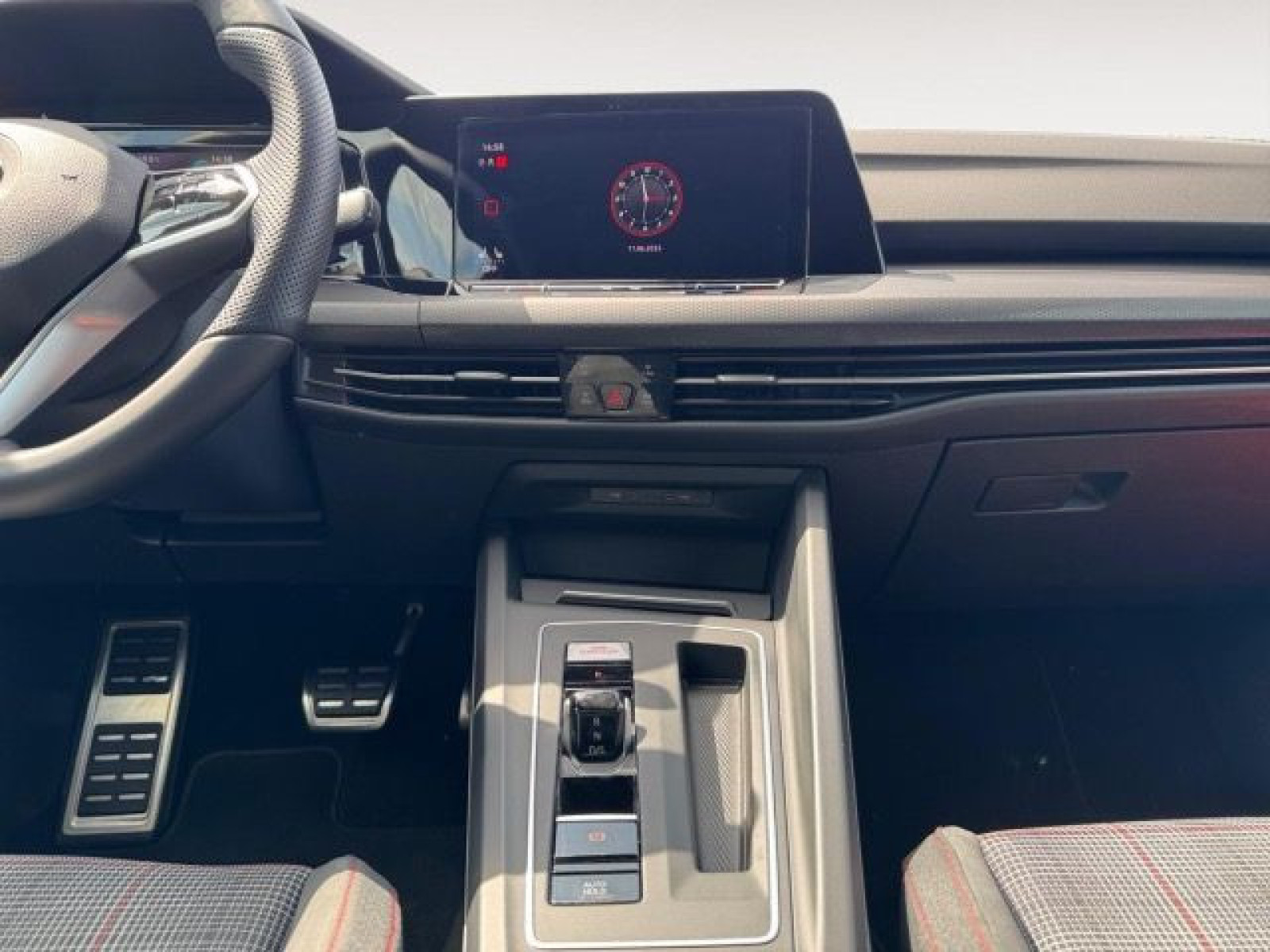 Volkswagen - Golf GTI_11