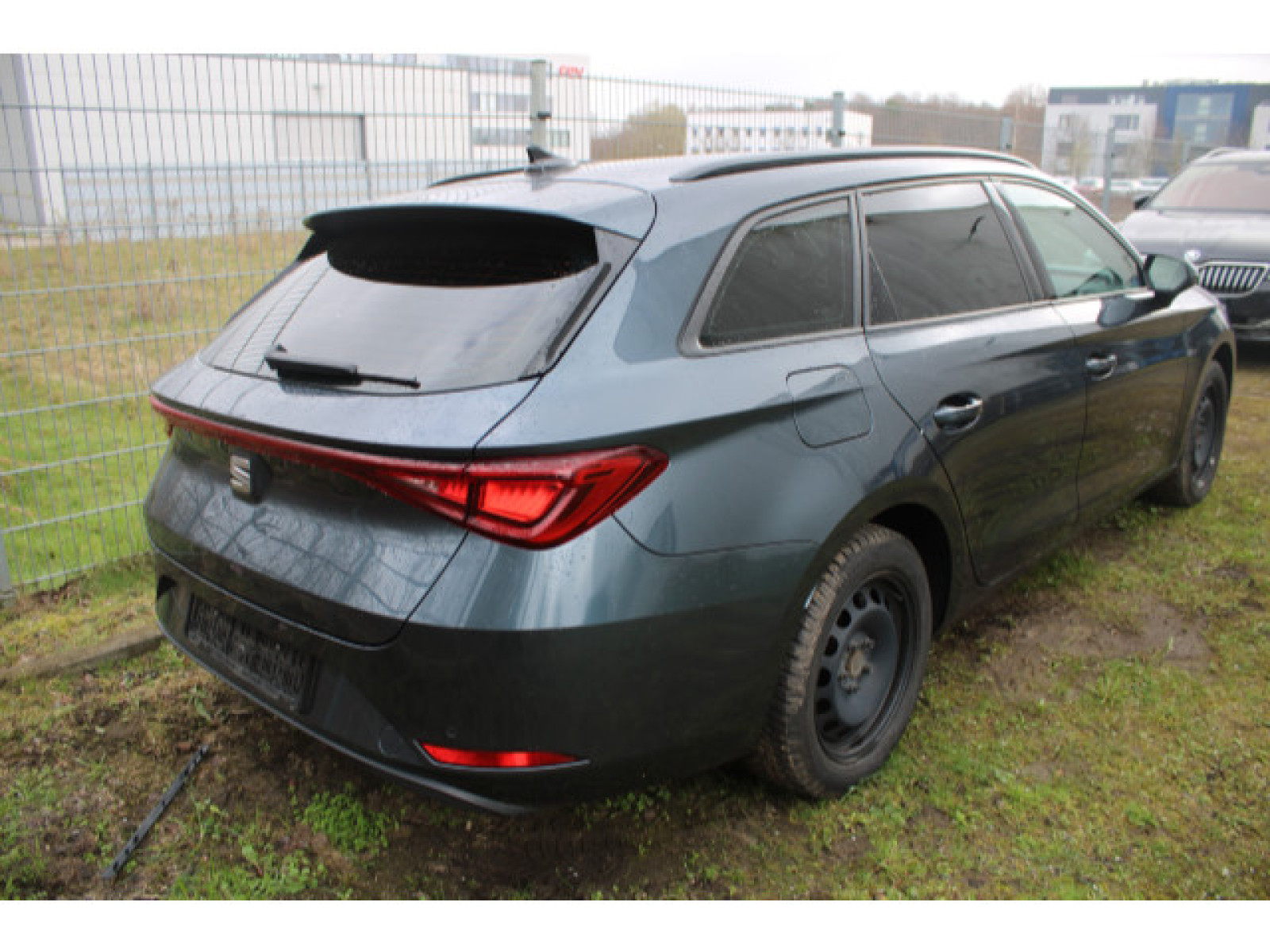 diagonalansicht-hinten-aussen