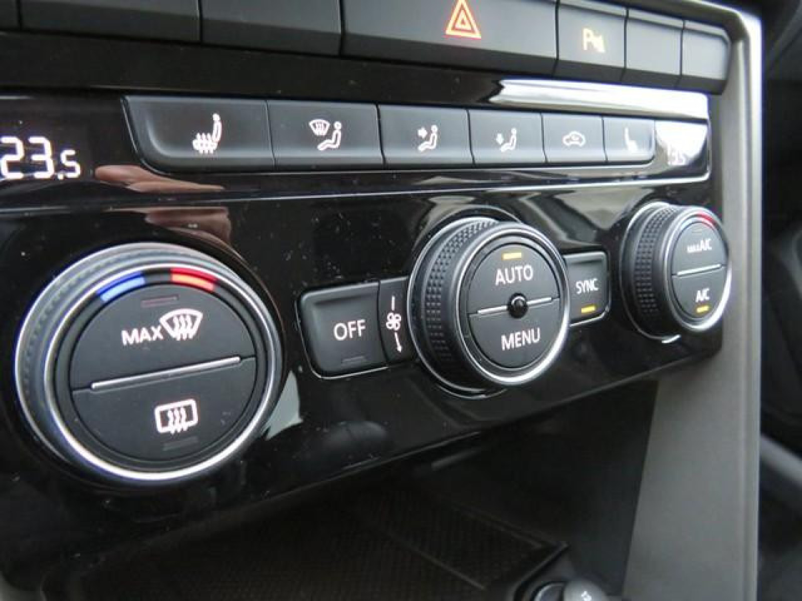 bedienungselemente-mitte-innen