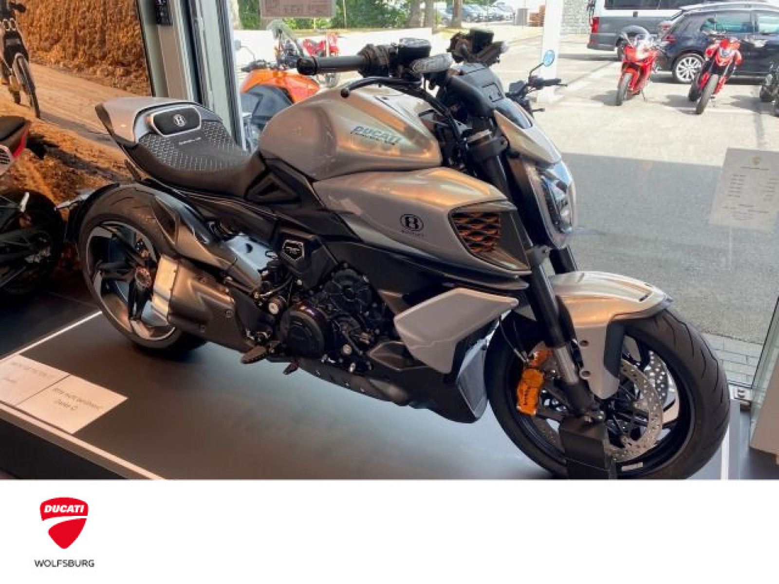 Ducati - Diavel V4_1 Ducati - Diavel V4_1