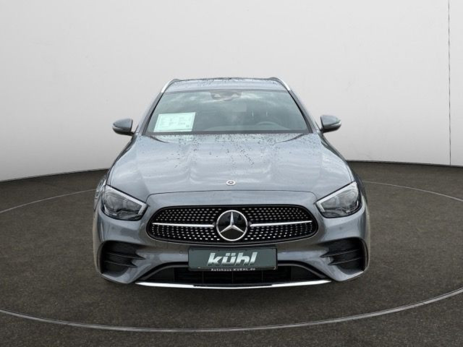 Mercedes-Benz - E 300_9