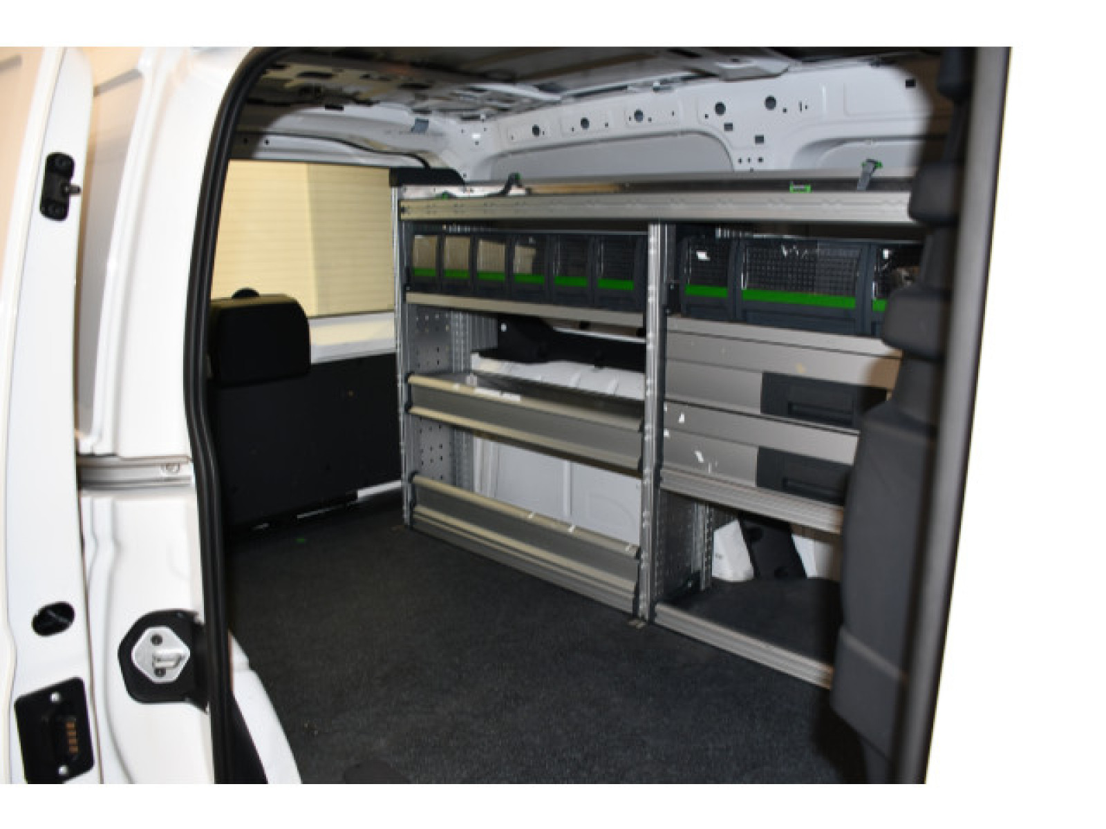 Volkswagen - Caddy_10