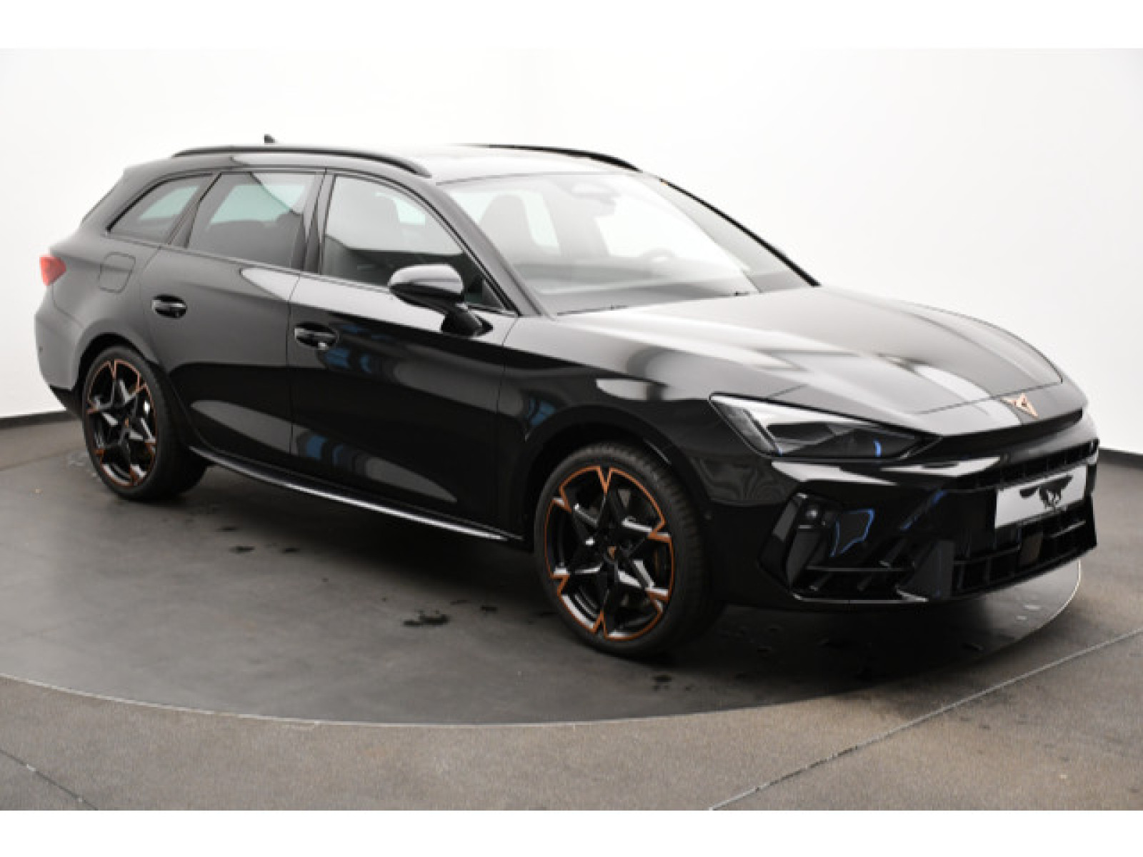 diagonal-frontansicht-aussen