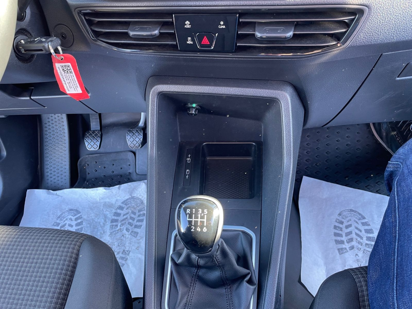 Volkswagen - Caddy Maxi_12