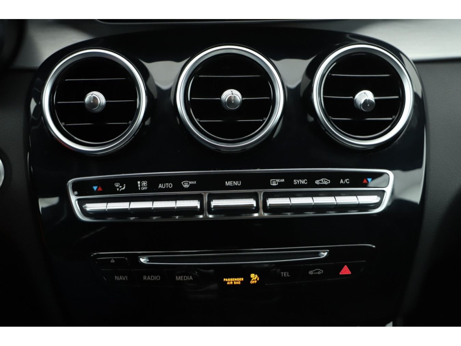 Mercedes-Benz - C 180_12