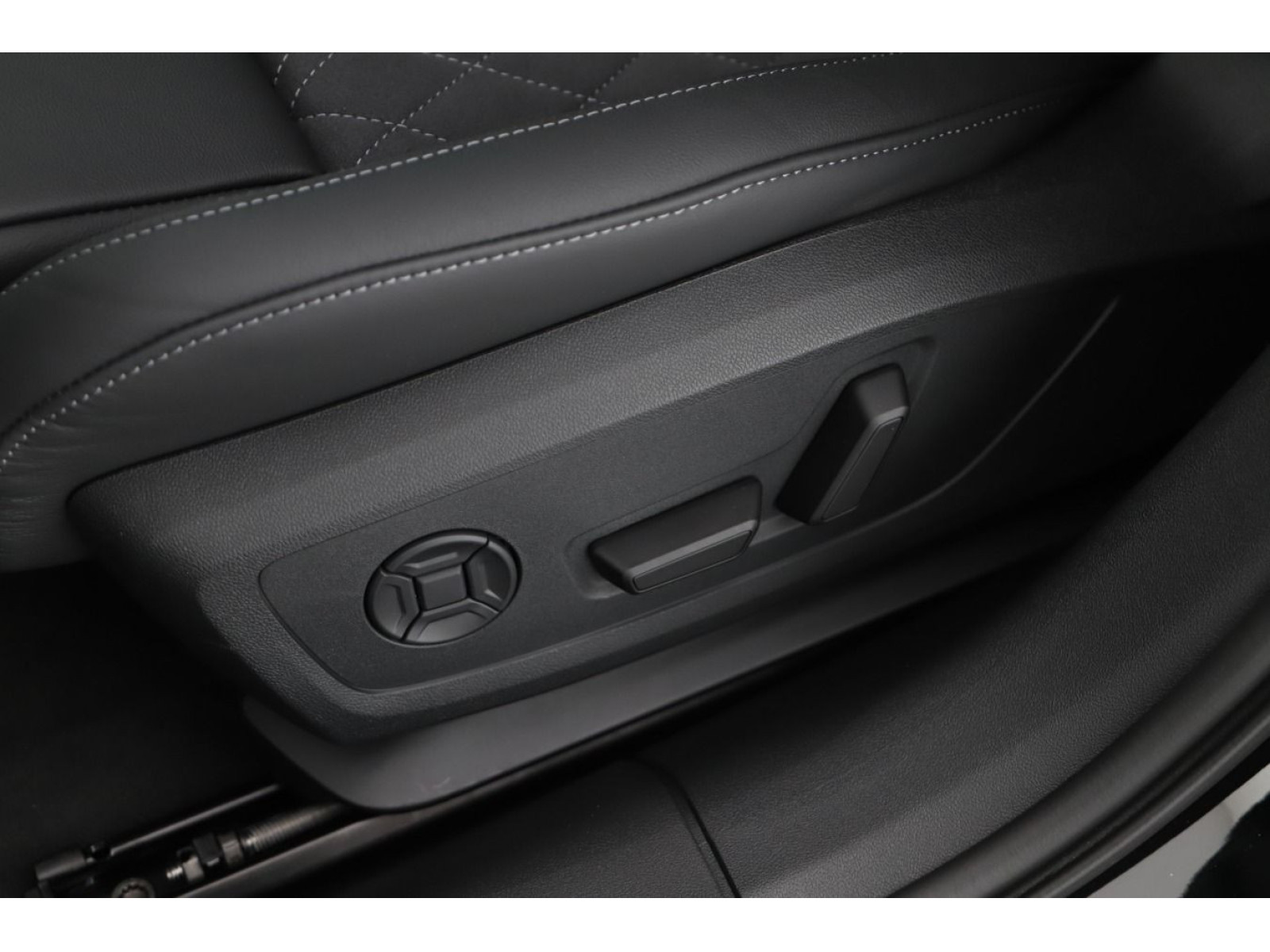Audi - A6 Avant_8
