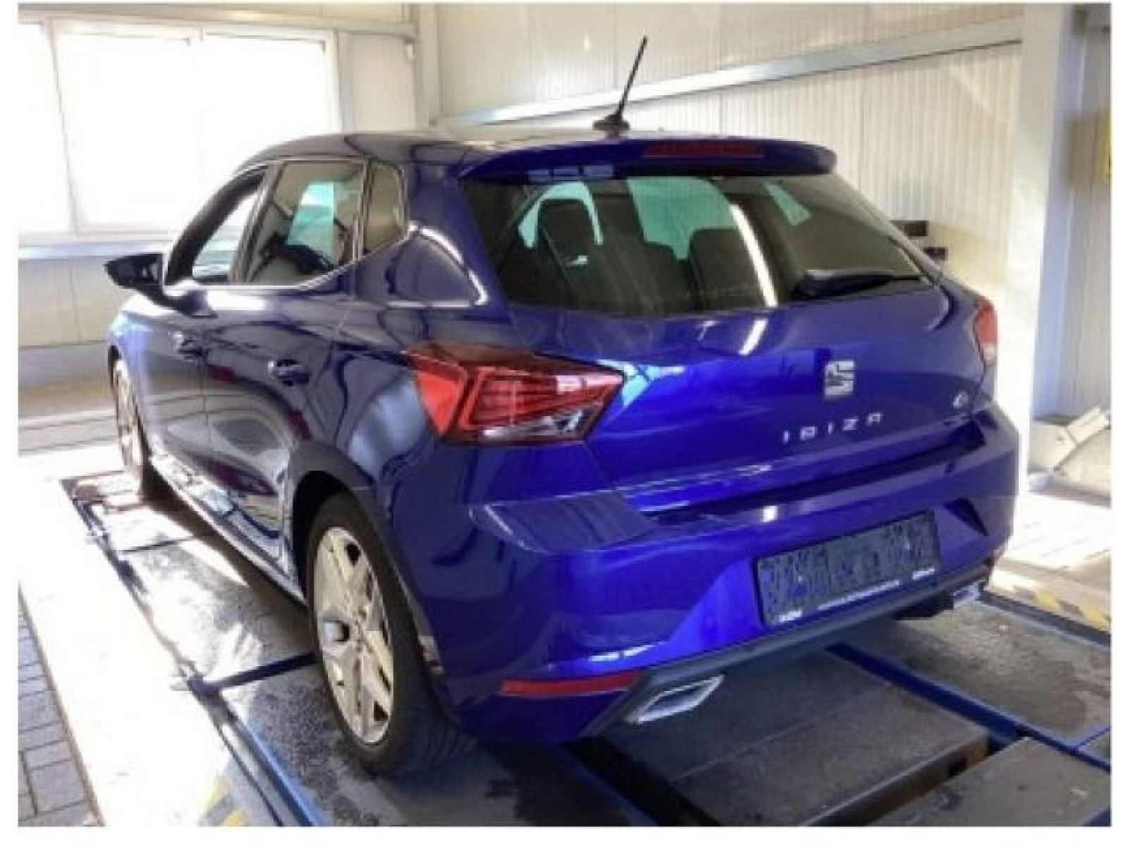 diagonalansicht-hinten-aussen