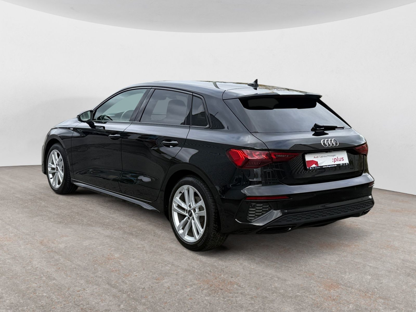 diagonalansicht-hinten-aussen