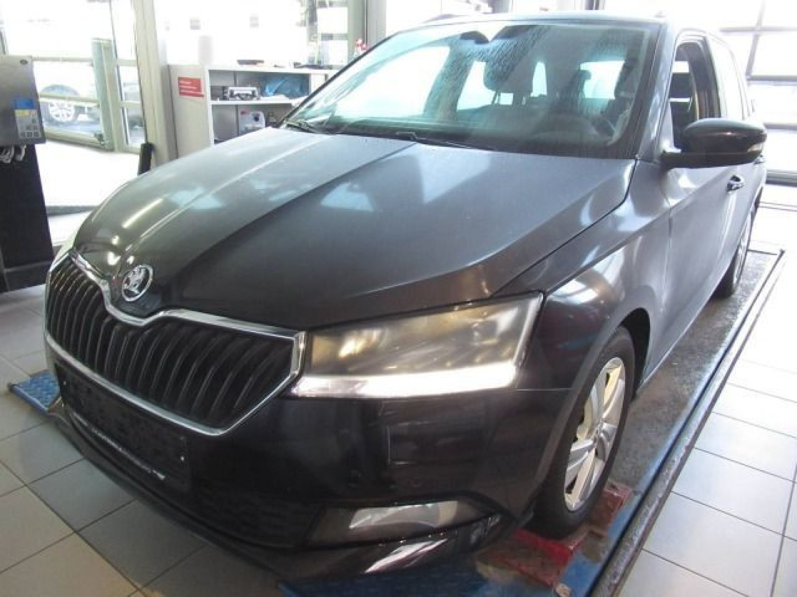 diagonal-frontansicht-aussen