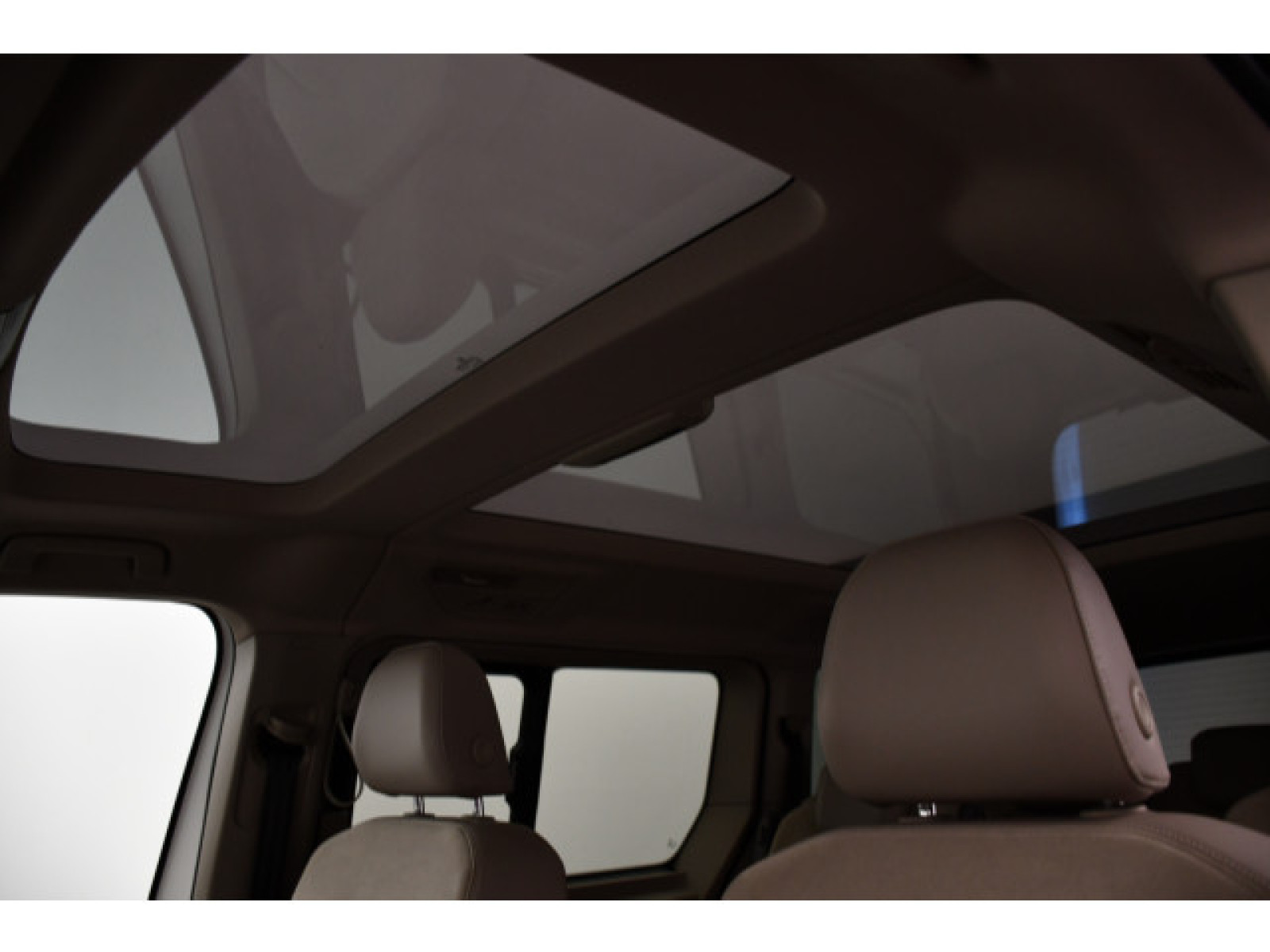 Volkswagen - Multivan_9