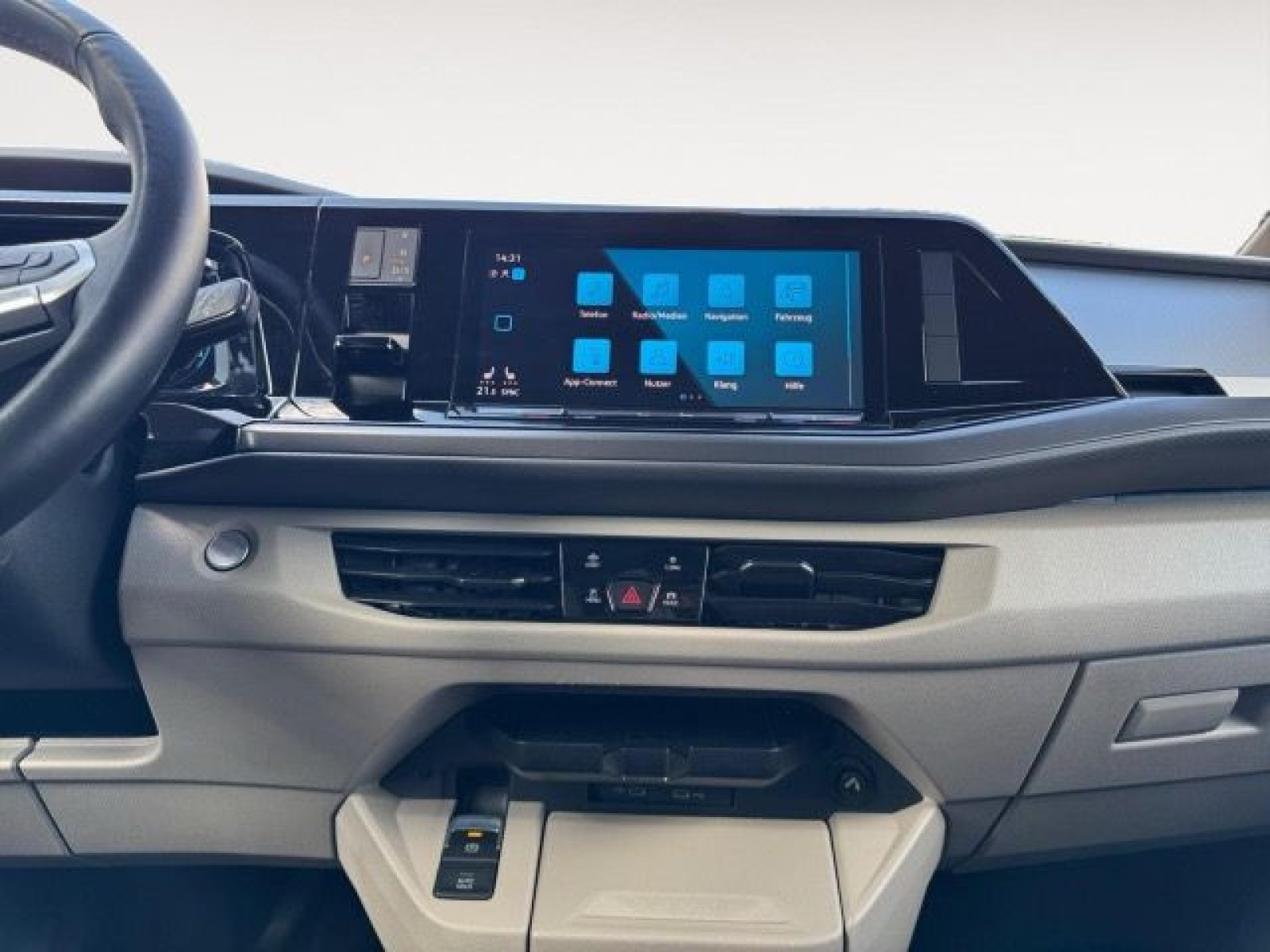 Volkswagen - Multivan_12