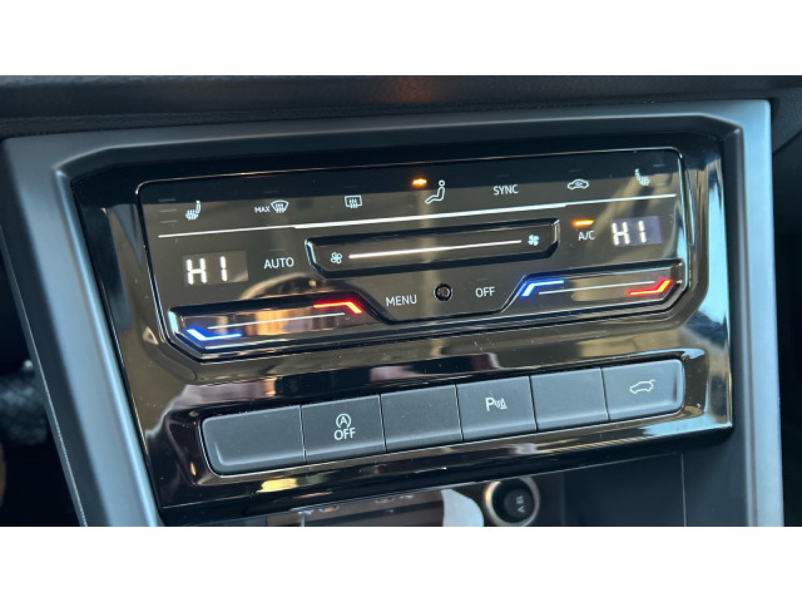 Volkswagen - Touran_13