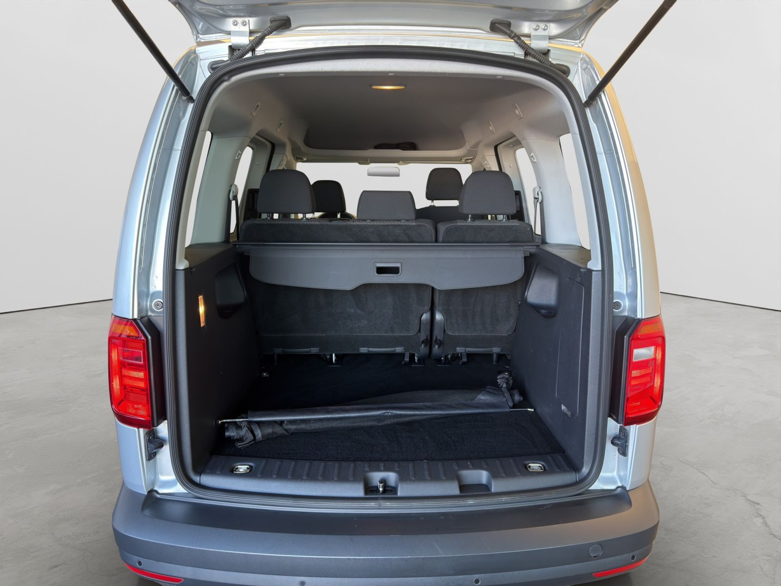 Volkswagen - Caddy_17