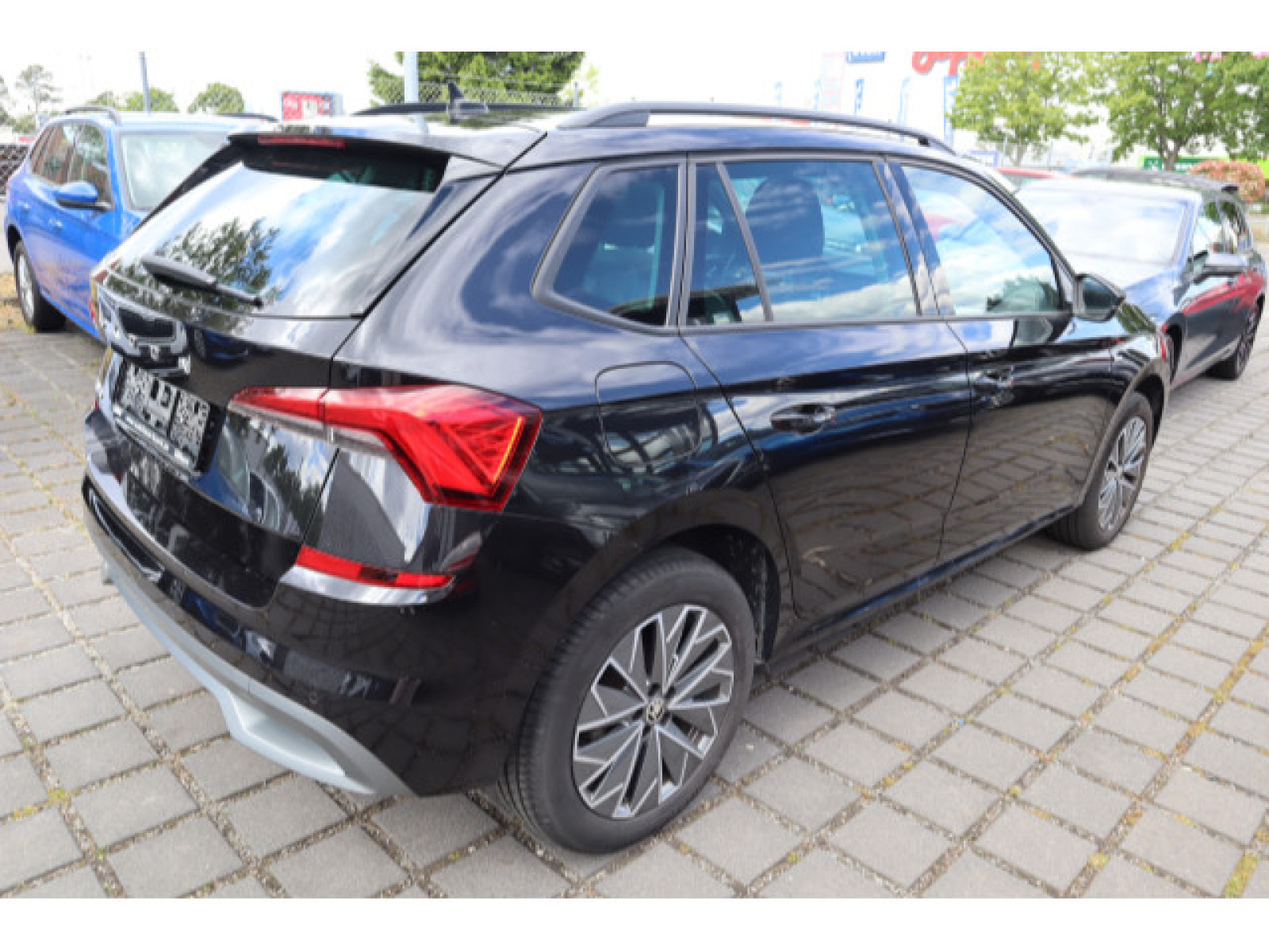 Fahrzeugbild_12