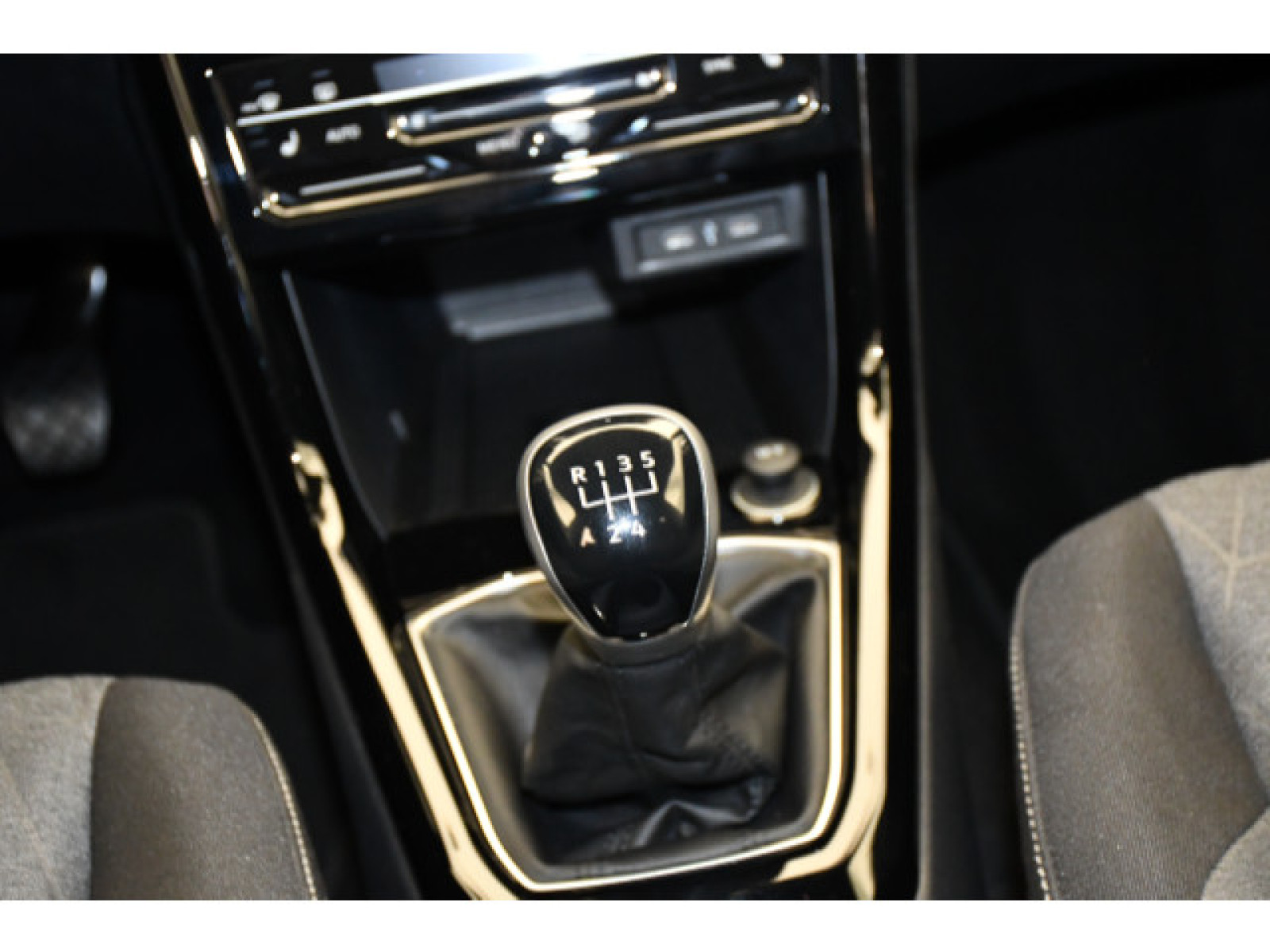 Volkswagen - T-Cross_7