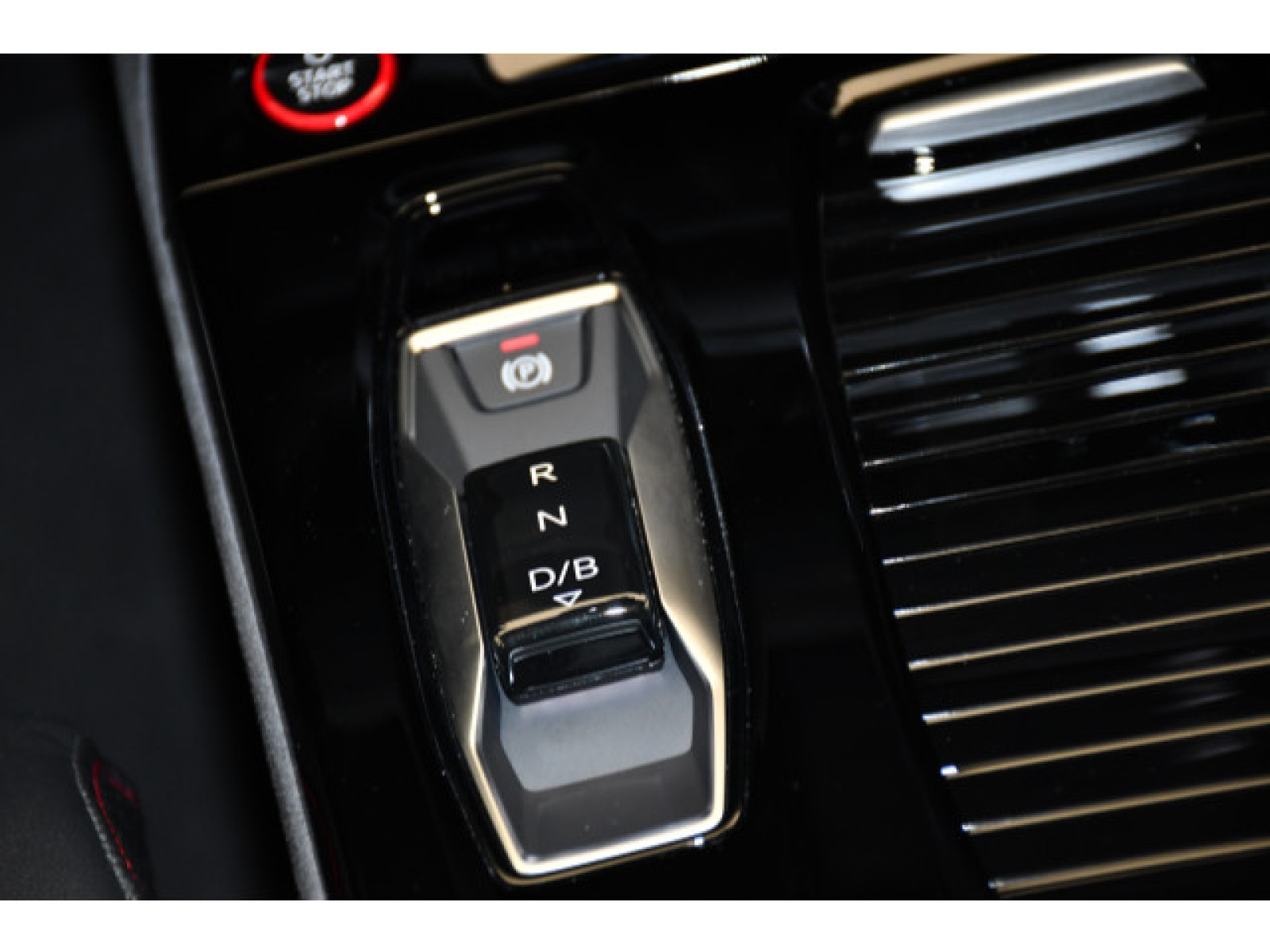 Audi - SQ6 SUV e-tron_6