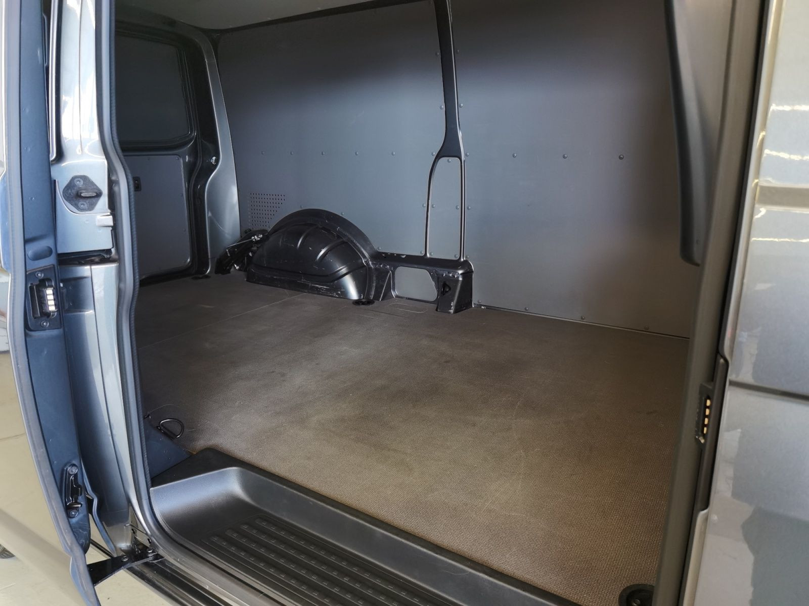 Volkswagen - T6.1 Transporter_14