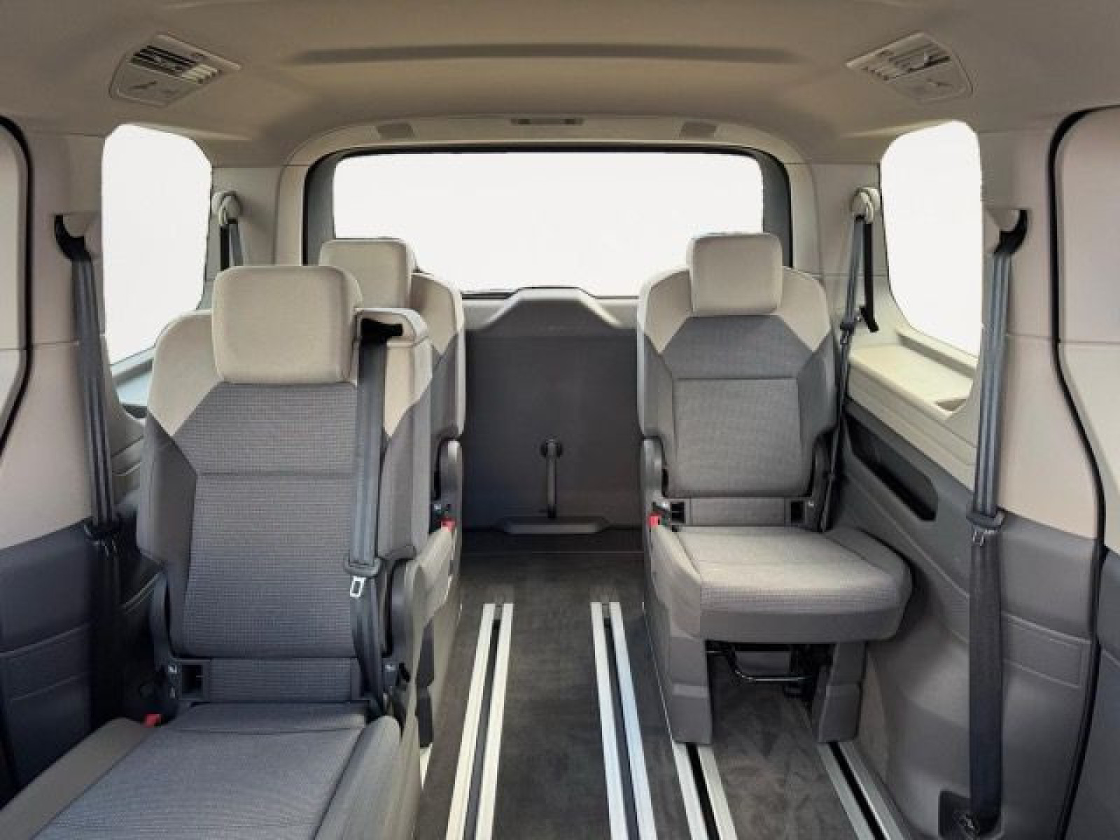 Volkswagen - Multivan_14