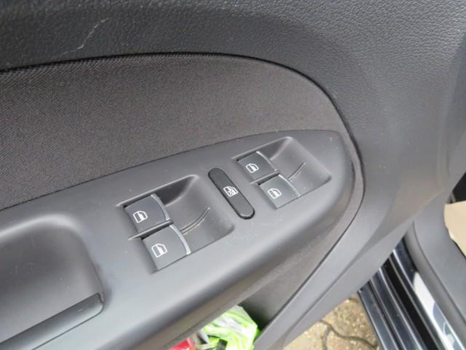 Volkswagen - Touran_16