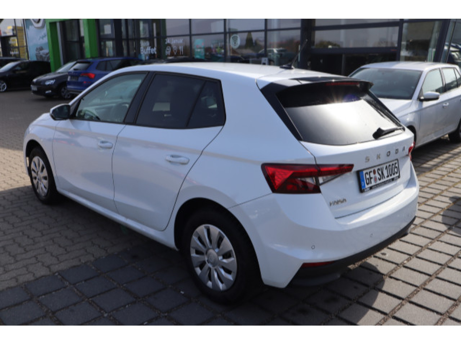 diagonalansicht-hinten-aussen