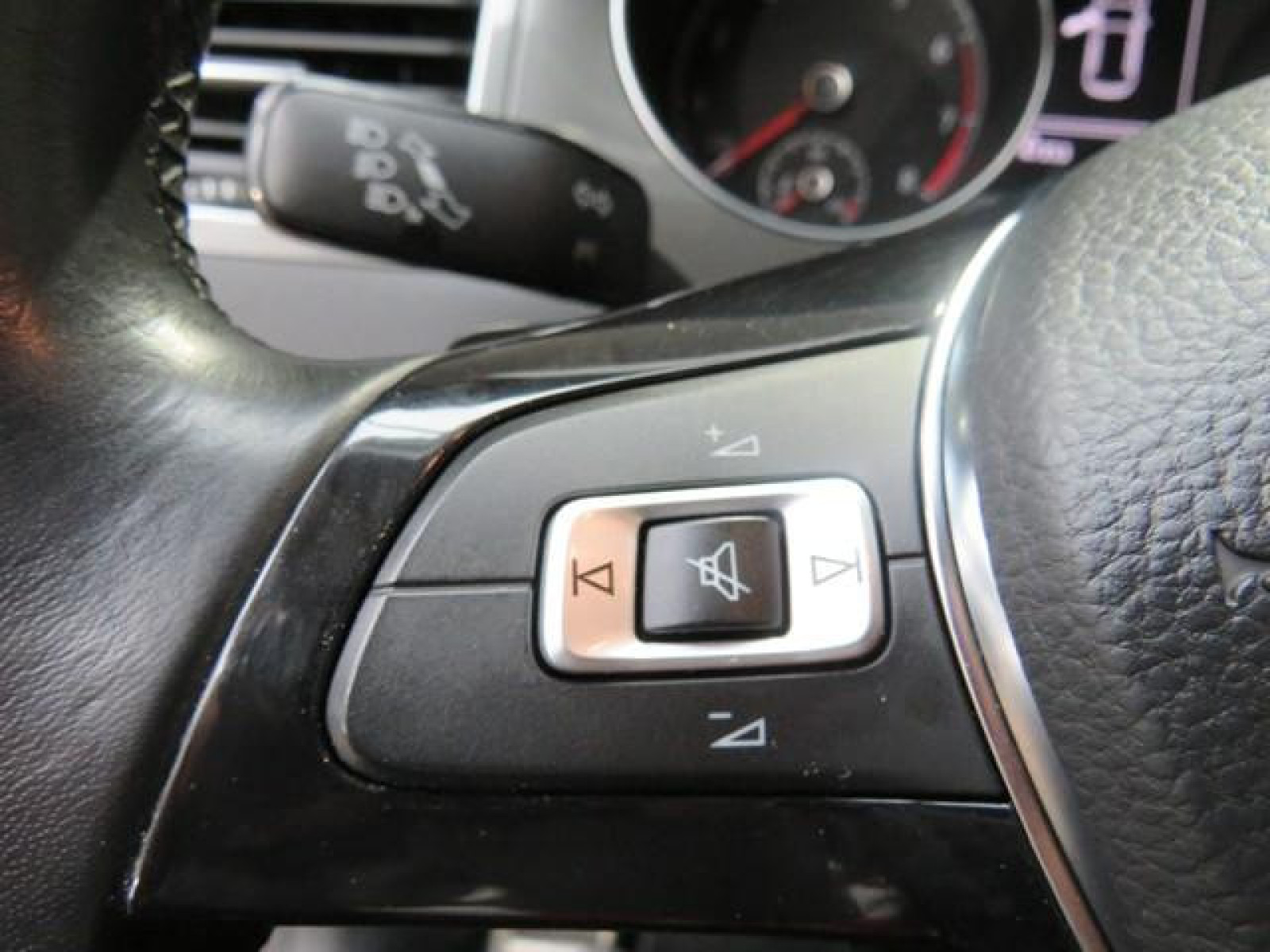 Volkswagen - Golf Sportsvan_15