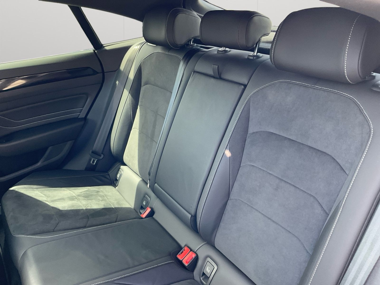 Volkswagen - Arteon_13