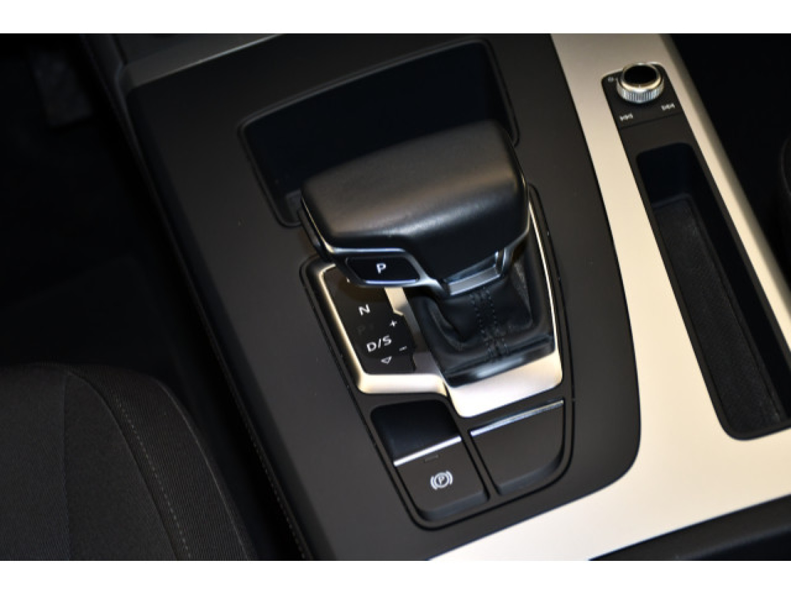 Audi - Q5_6