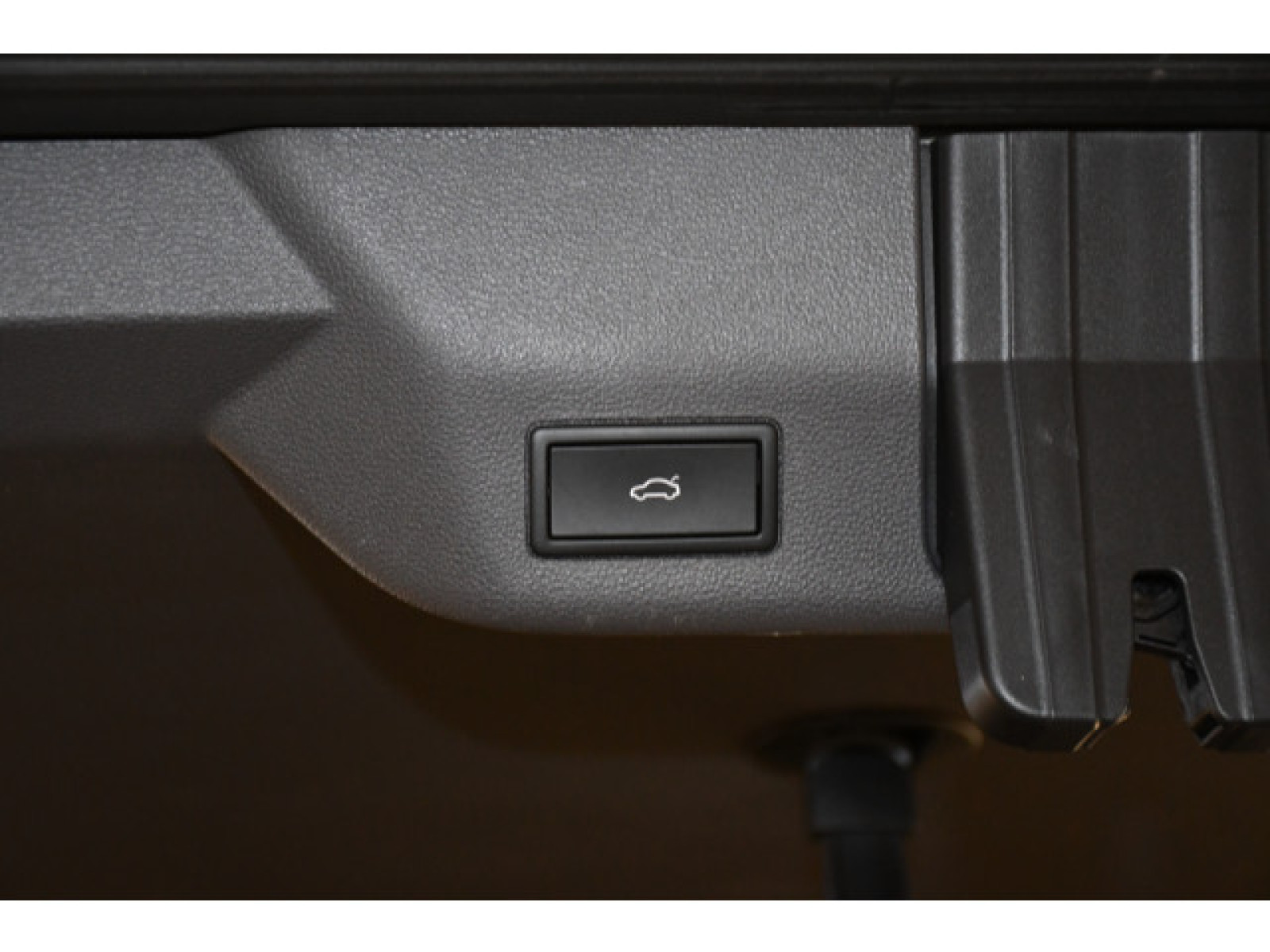 Volkswagen - Multivan_13