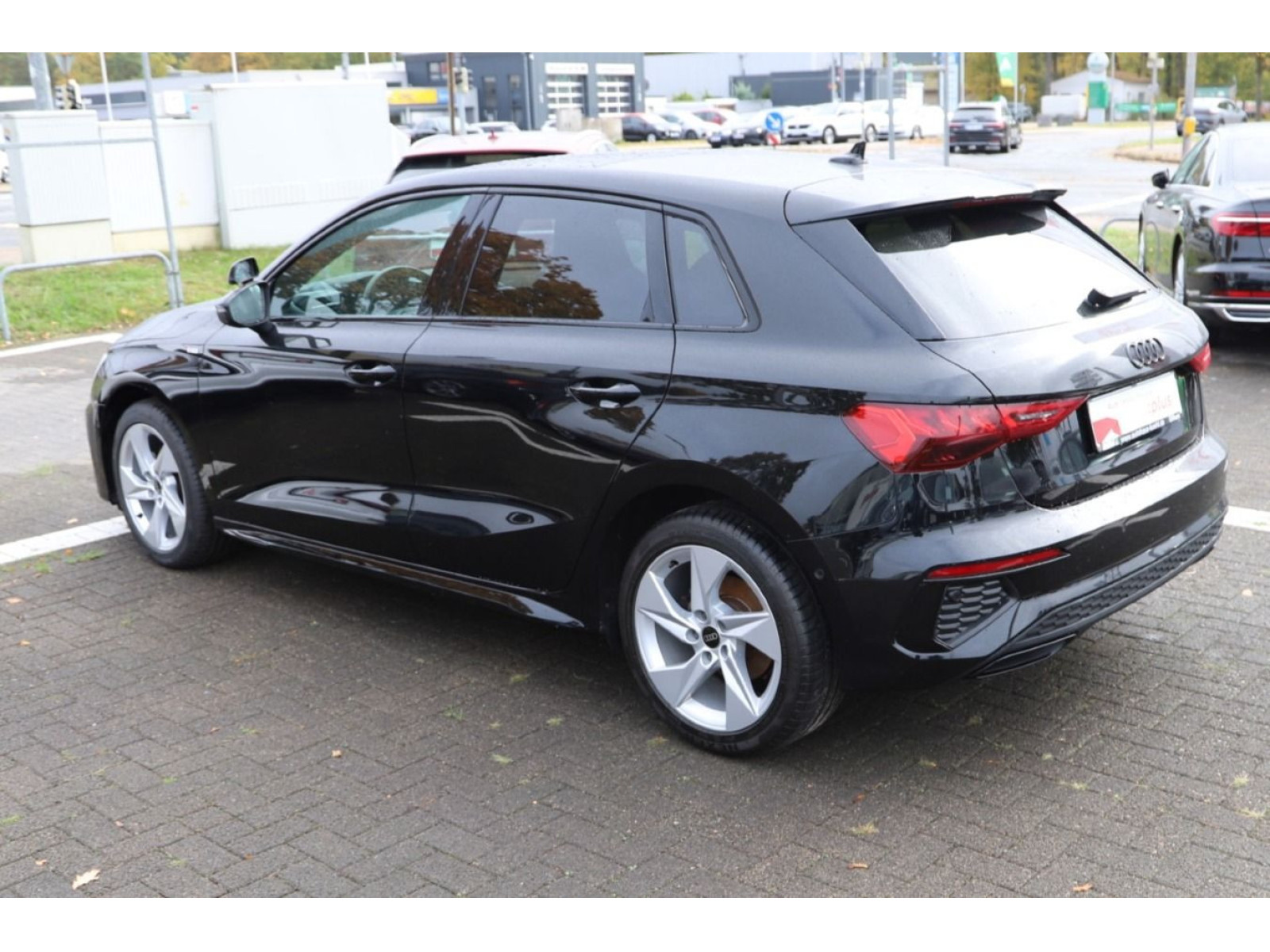 diagonalansicht-hinten-aussen diagonalansicht-hinten-aussen