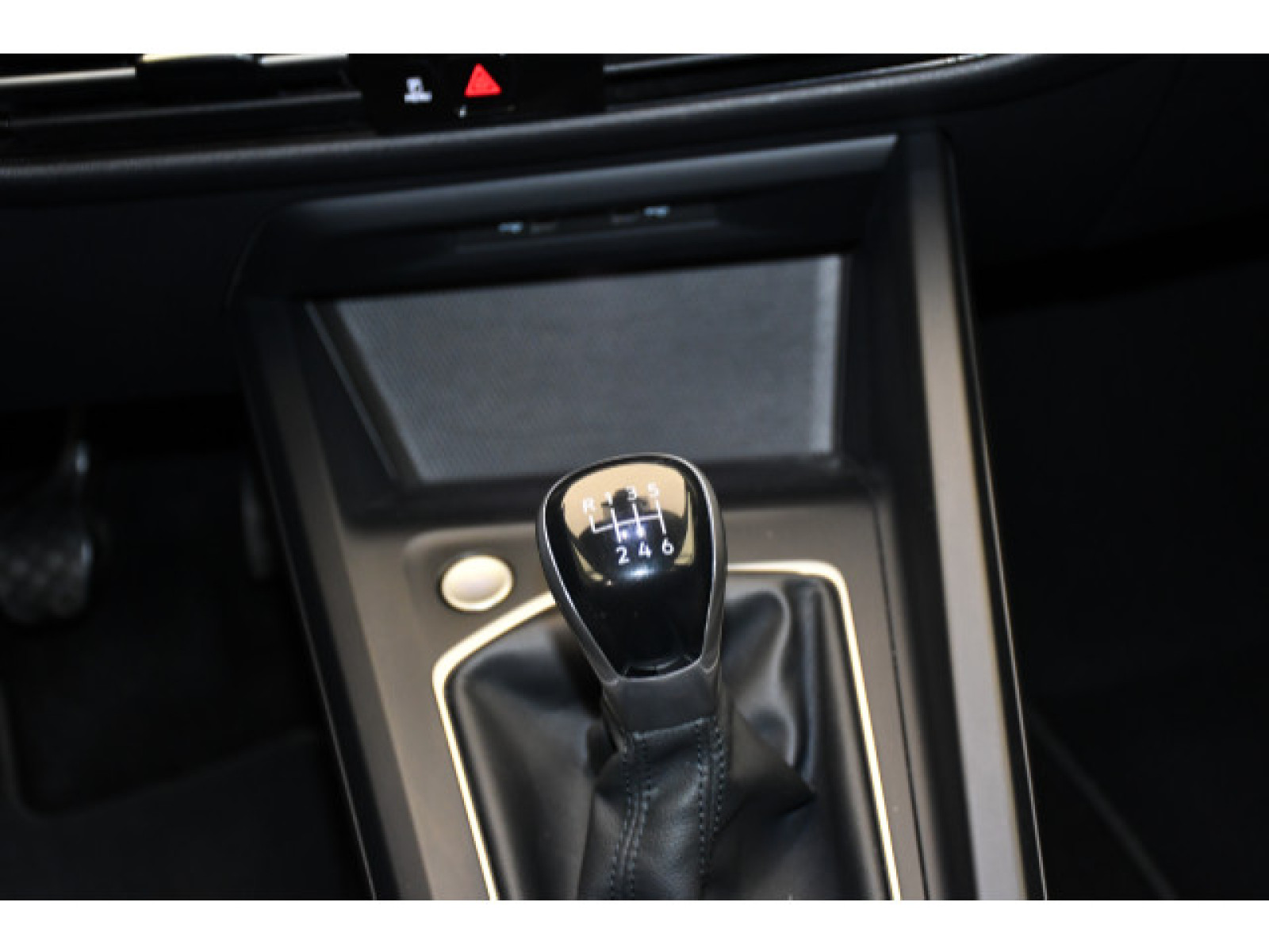 Volkswagen - Golf_6