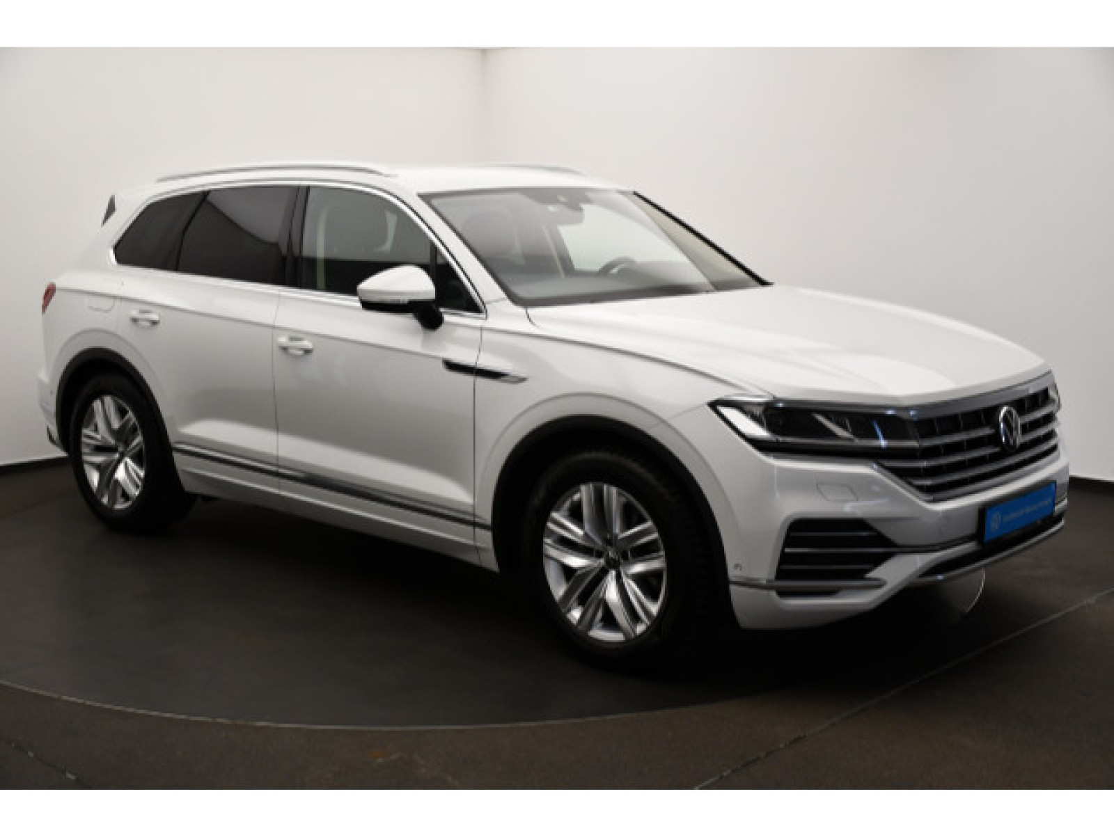 diagonal-frontansicht-aussen diagonal-frontansicht-aussen