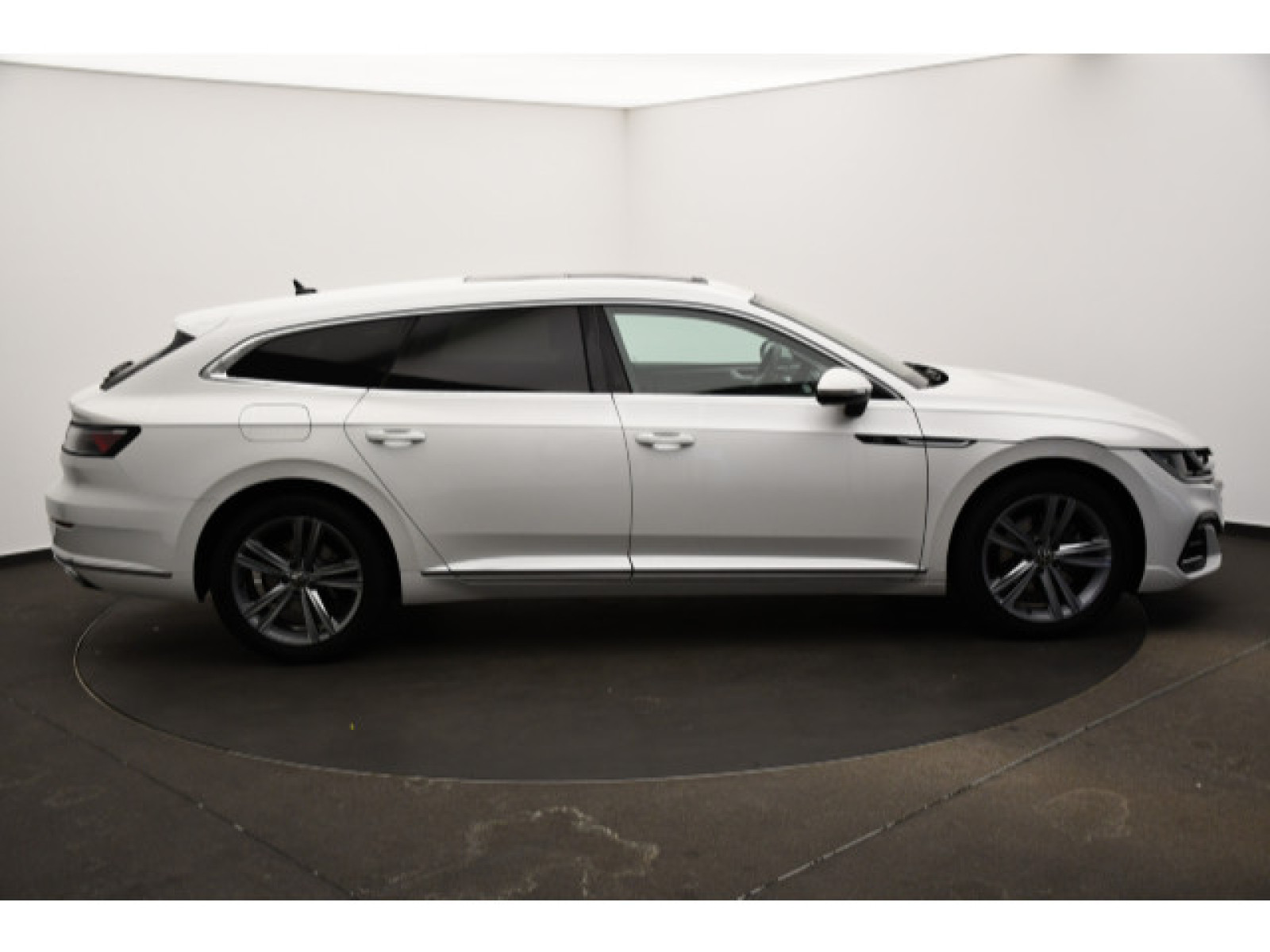 Volkswagen - Arteon Shooting Brake_20