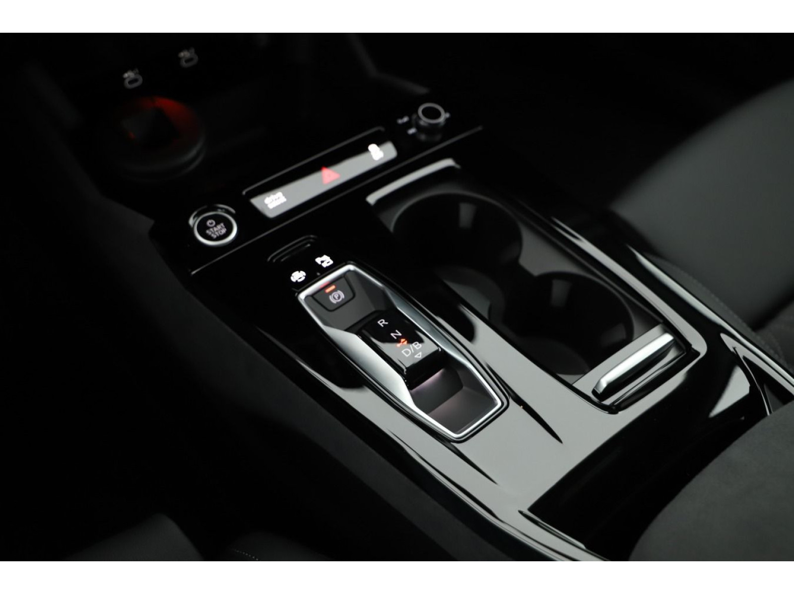 Audi - Q6 SUV e-tron_14