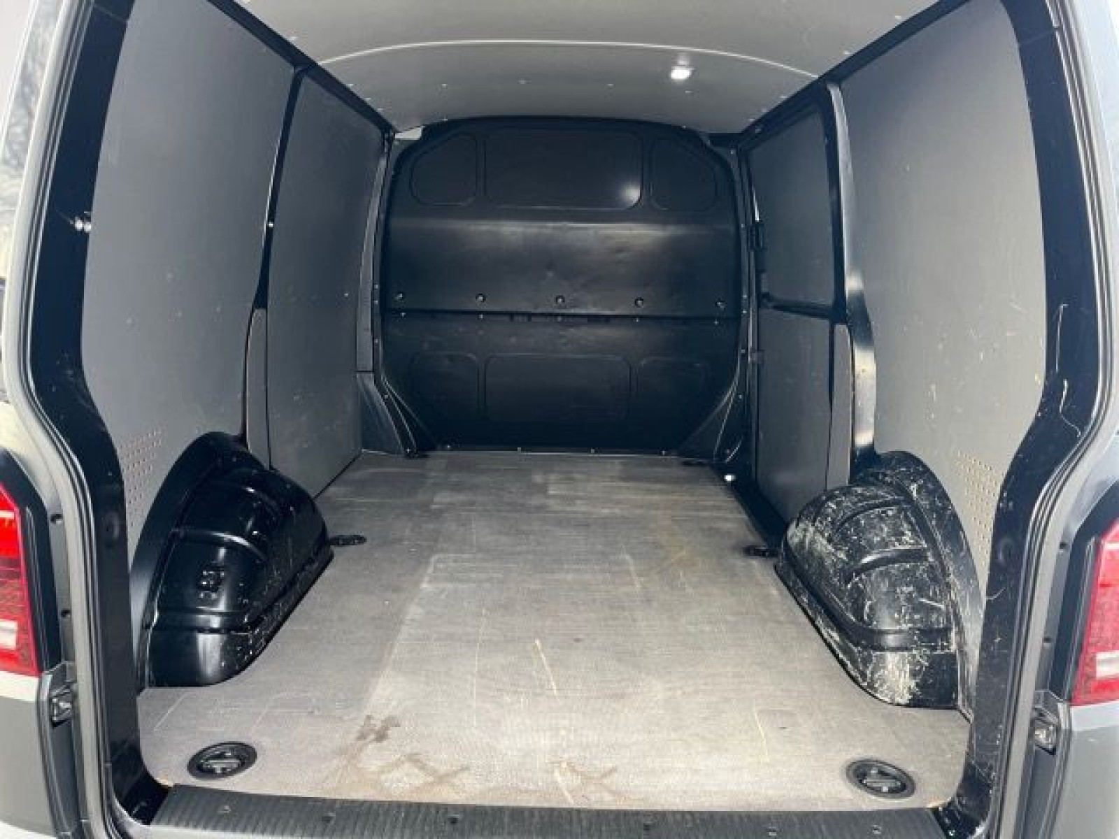 Volkswagen - T6.1 Transporter_14