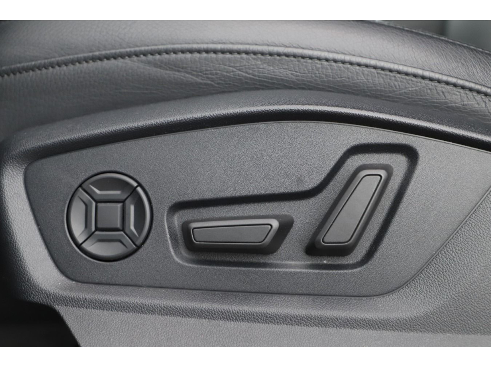 Audi - Q7_9 Audi - Q7_9