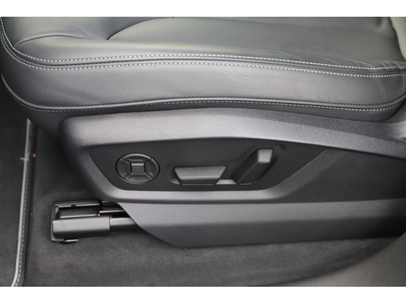 Audi - Q7_11 Audi - Q7_11