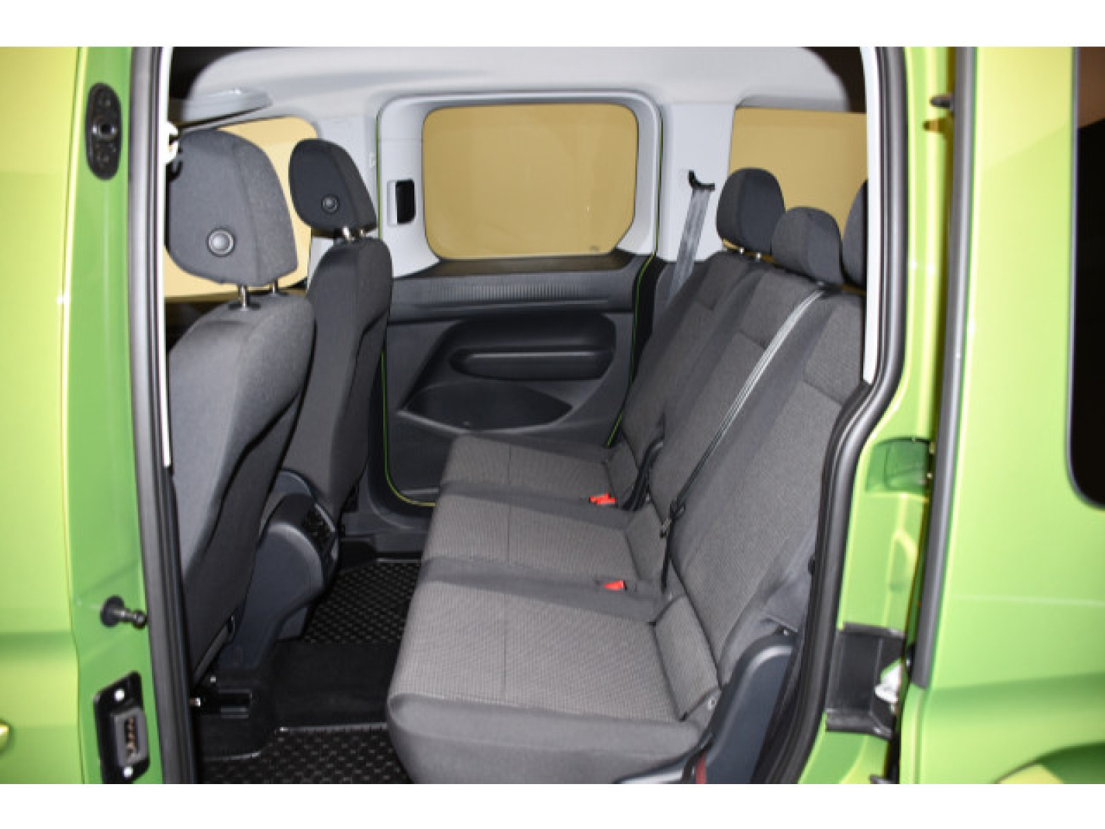 Volkswagen - Caddy_9