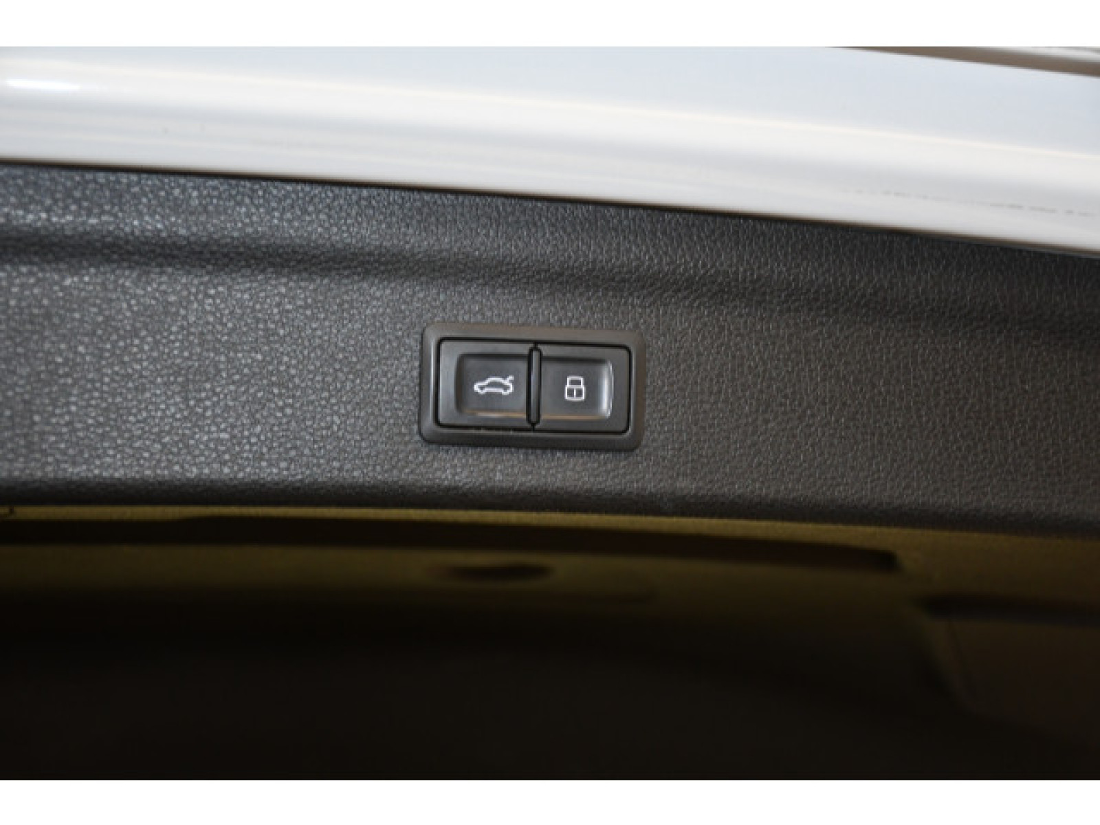 Audi - Q3_10